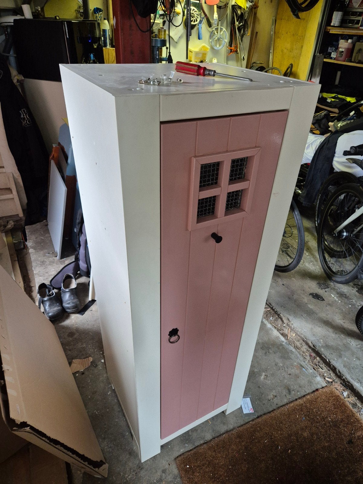 Unieke wit/roze kinderkast met raam en deurtje, Ophalen, Minder dan 50 cm, 100 tot 150 cm, Speels, Kinderkamer
