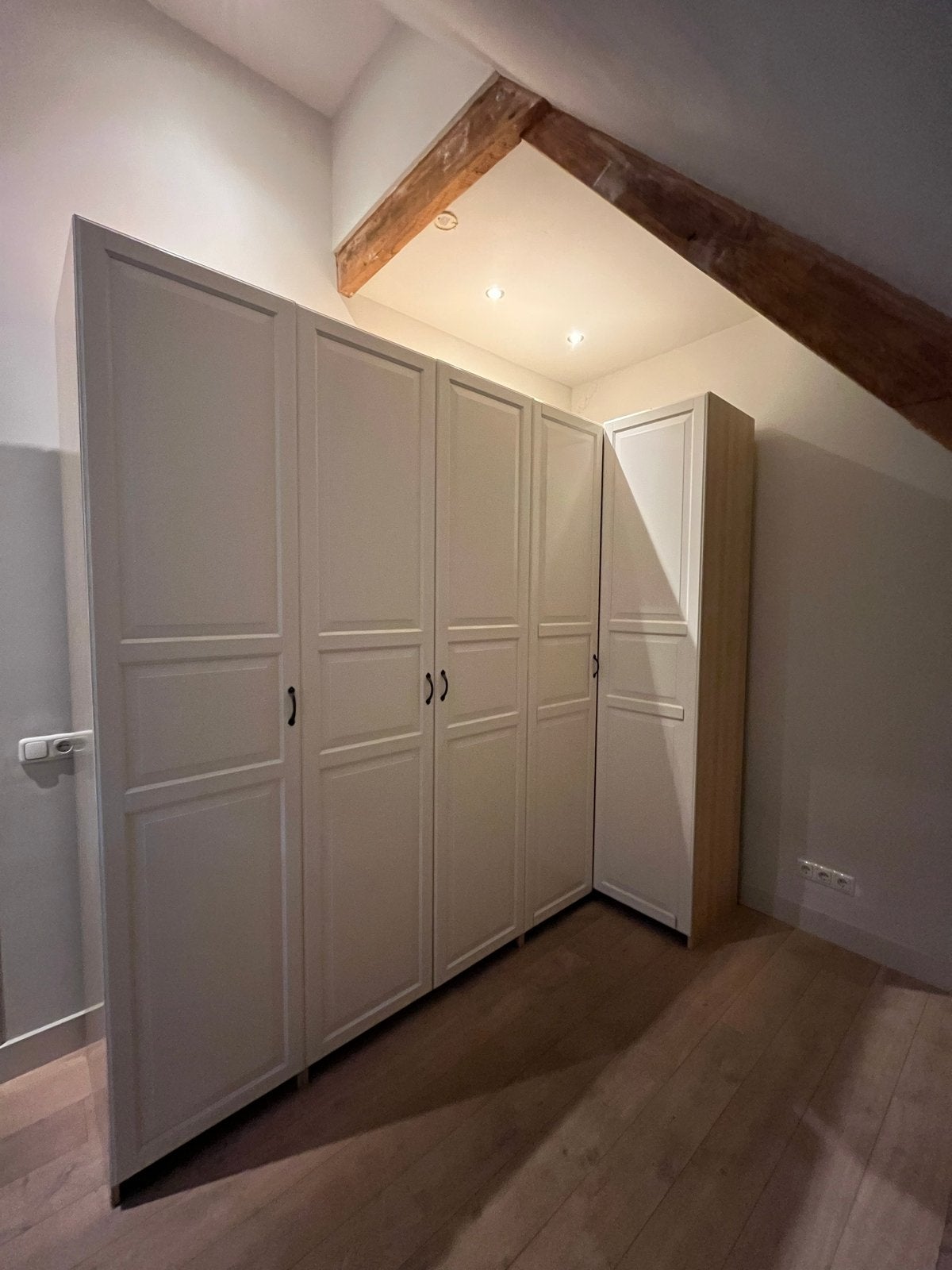 Grote Pax (ikea) met lades en hangruimte, 2.30m hoog, Huis en Inrichting, Ophalen, 200 cm of meer, Zo goed als nieuw, Met lade(s)