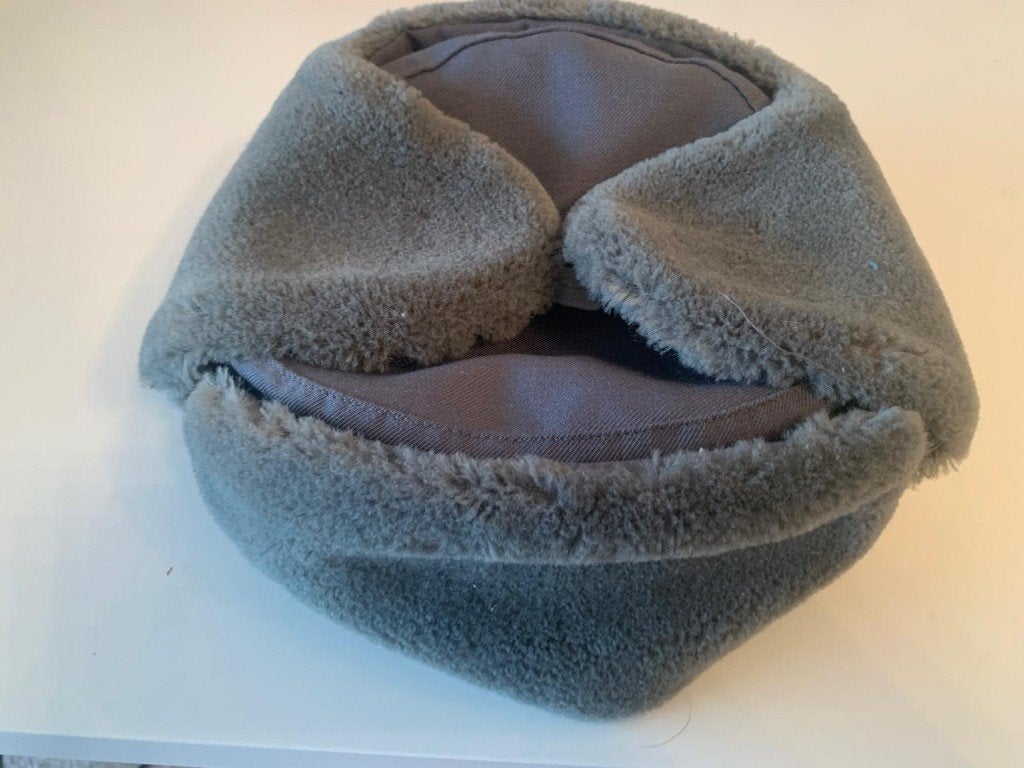 Militaire russische bontmuts/ushanka Rusland, Verzamelen, Ophalen of Verzenden, Landmacht, Overige gebieden, Embleem of Badge
