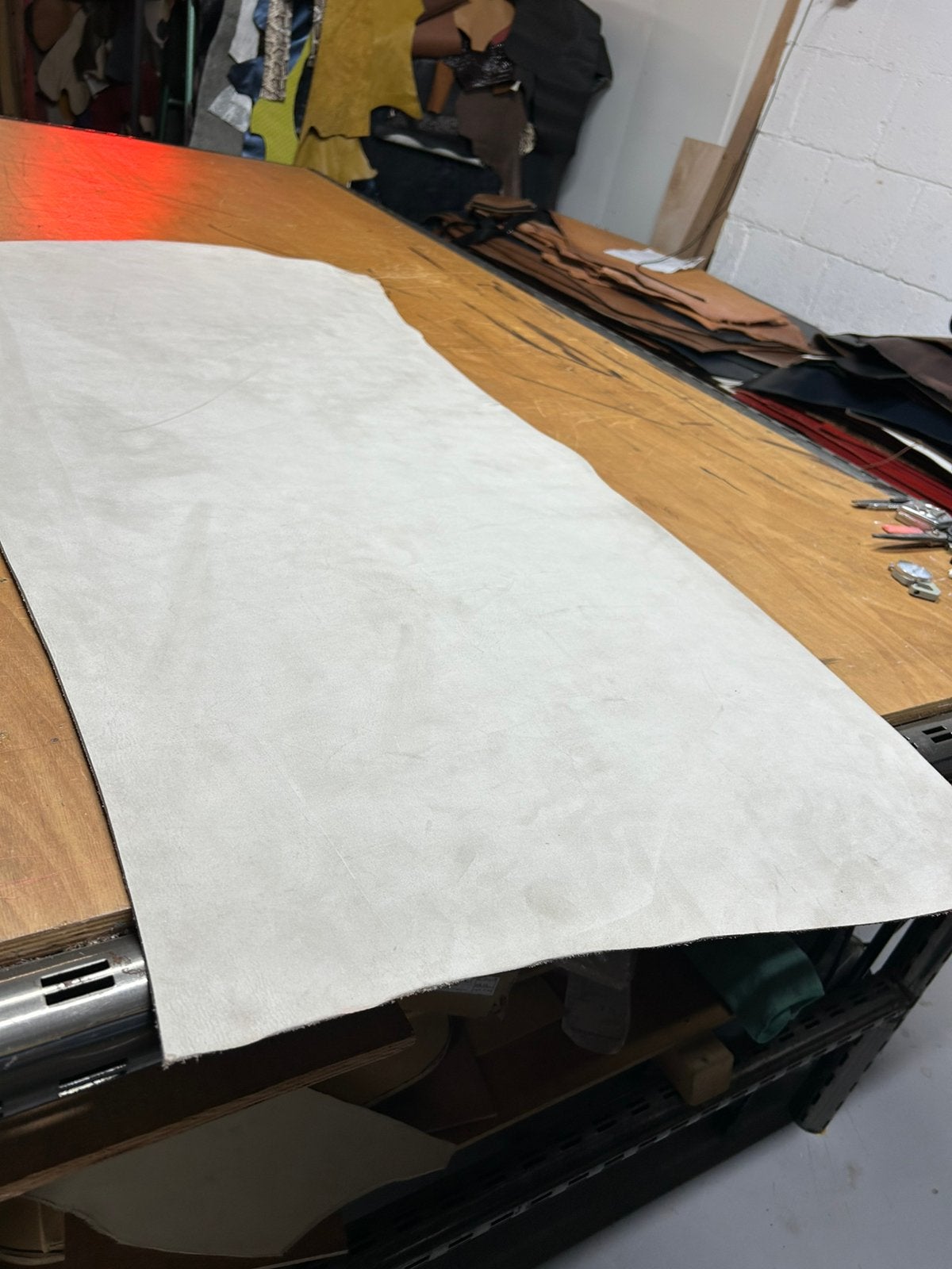 Onbewerkte tuigleer 3 mm dikte half soepel nr 30, Leer of Kunstleer, Ophalen of Verzenden, Zo goed als nieuw, 30 tot 120 cm
