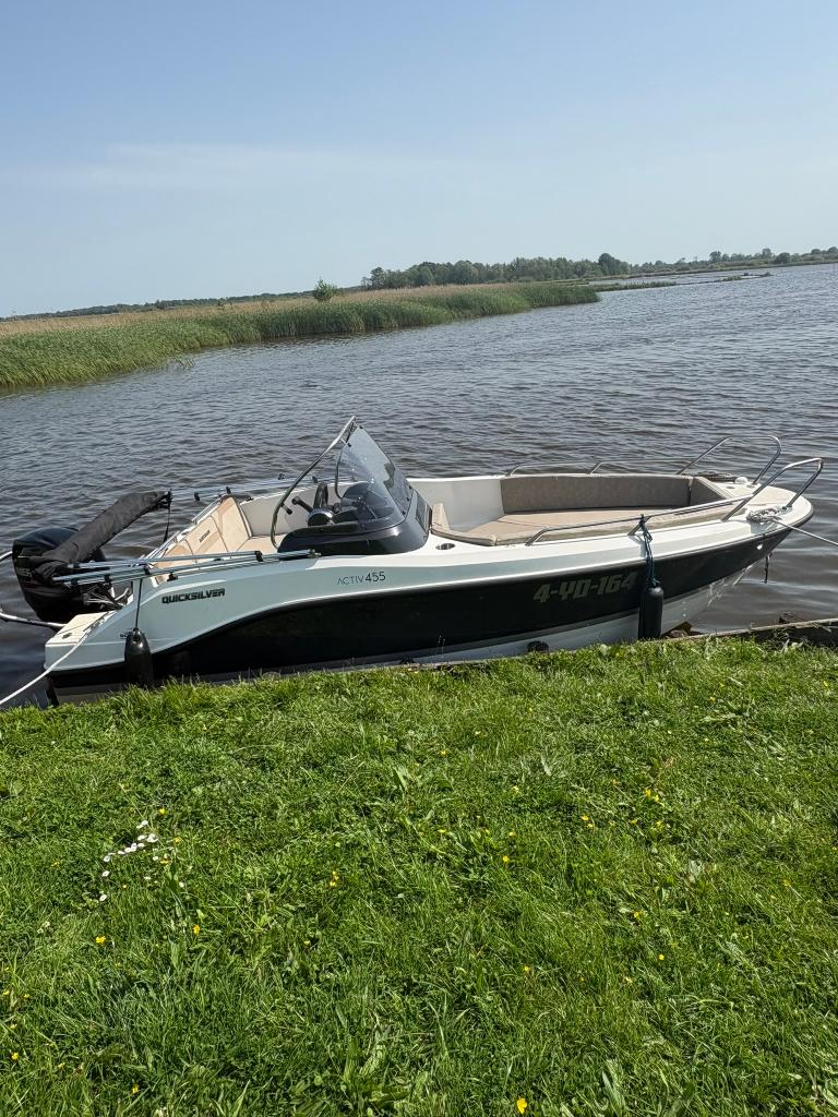 Quicksilver 455 Aktiv Open boot, Watersport en Boten, Vis- en Consoleboten, Ophalen, Viertaktmotor, Zo goed als nieuw, 2 m
