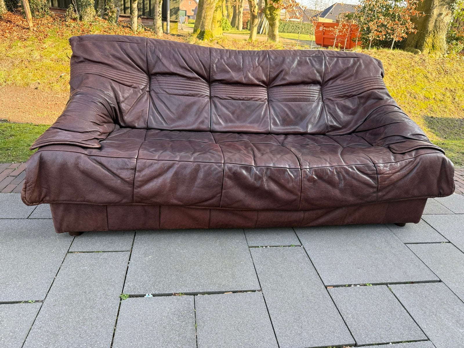 Comfortabele vintage bruine leren bank, Relax, Gebruikt, Driepersoons, Ophalen of Verzenden