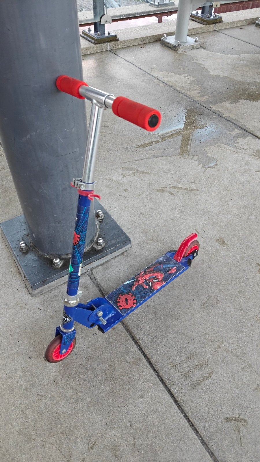 Spiderman step voor kinderen - Gebruikt, Fietsen en Brommers, Ophalen, Gebruikt, Gewone step, Spiderman