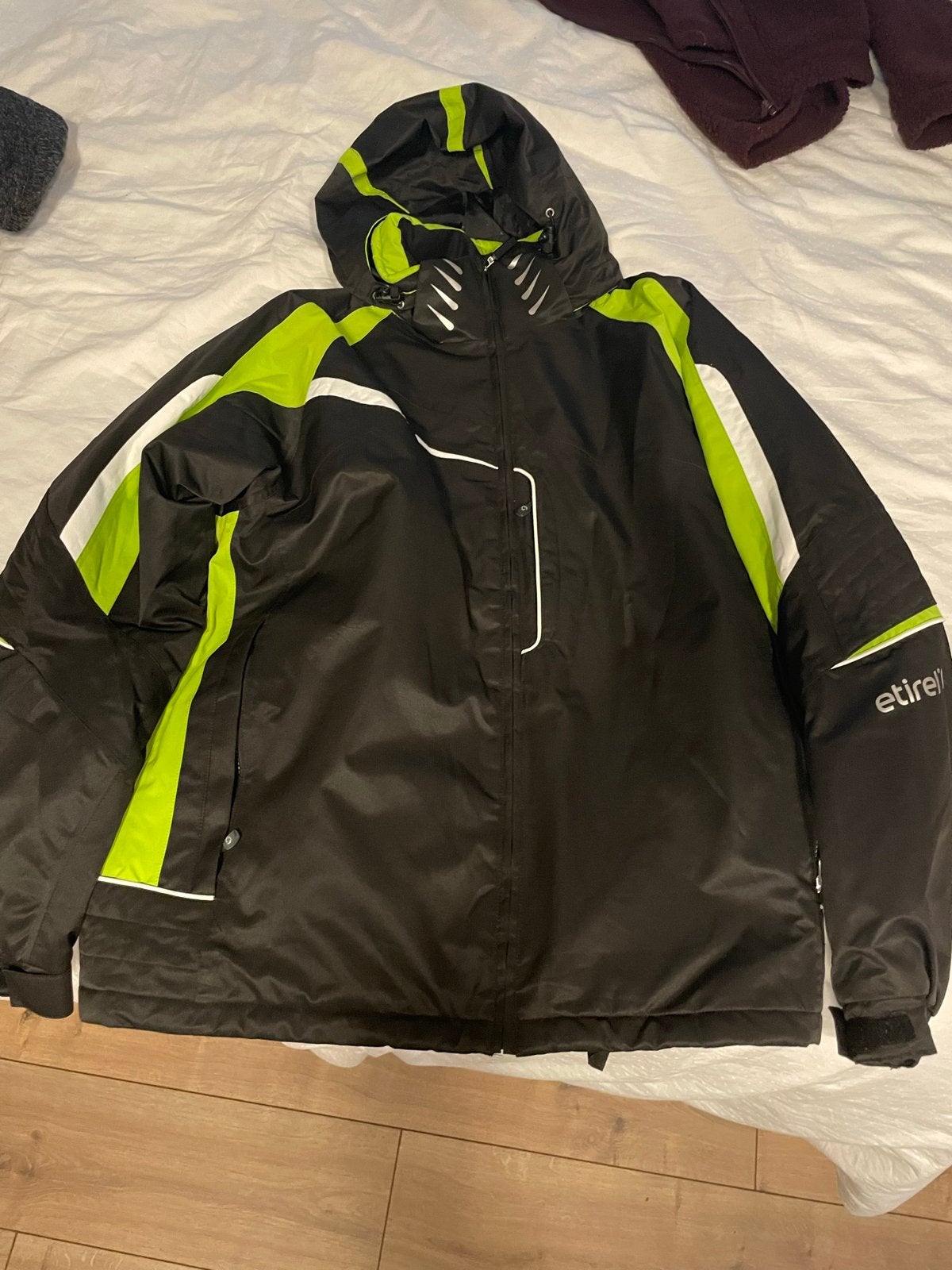 Etirel ski-jas heren - Maat XL - Zwart/Neon groen, Ophalen, Zo goed als nieuw, Maat 56/58 (XL), Jack