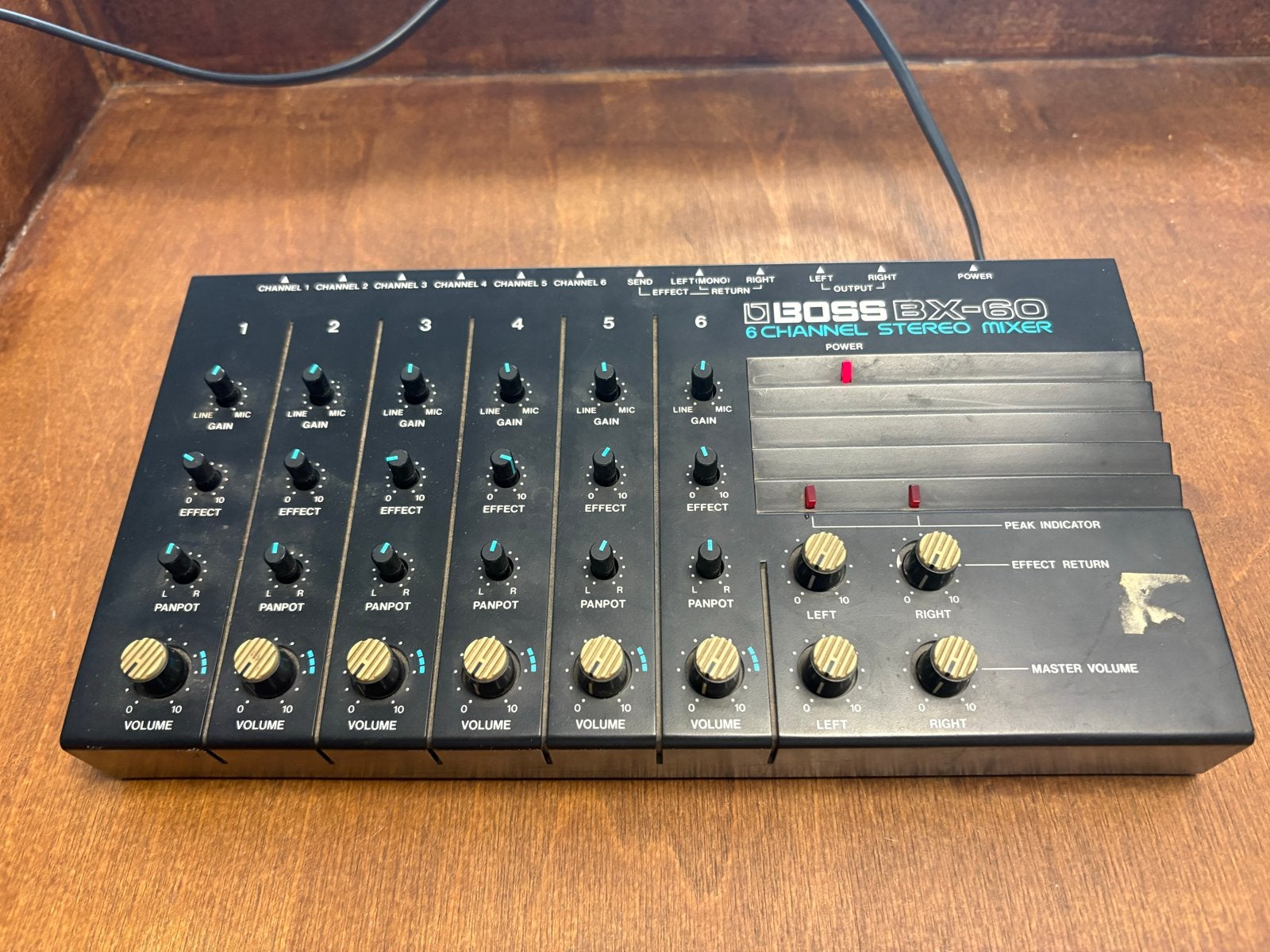 BOSS BX-60 6-kanaals Stereo Mixer, Ophalen of Verzenden, Gebruikt, Multi-effect
