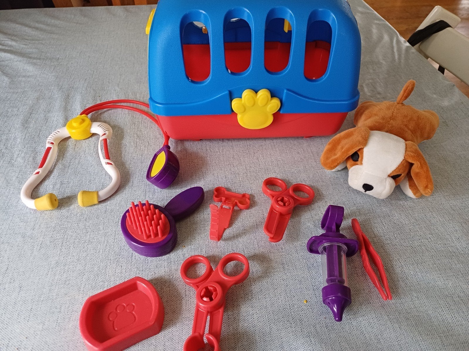 Dierenarts speelset met knuffelhond en draagmand, Ophalen of Verzenden, Gebruikt, Jongen of Meisje