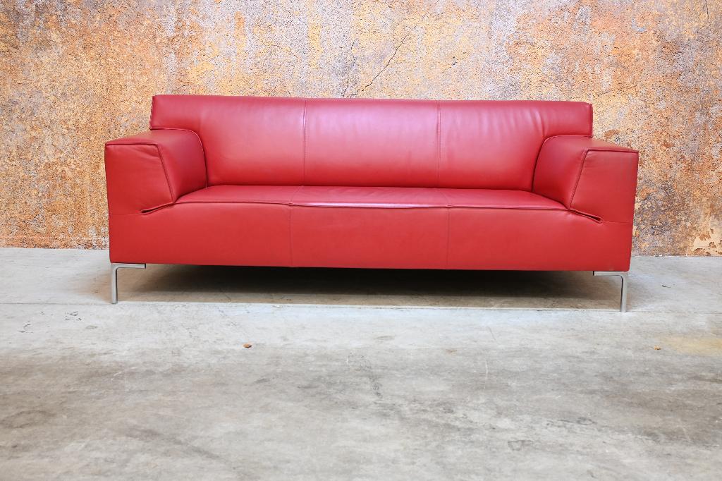 ZGANieuw! rode leren Design on Stock Bloq bank