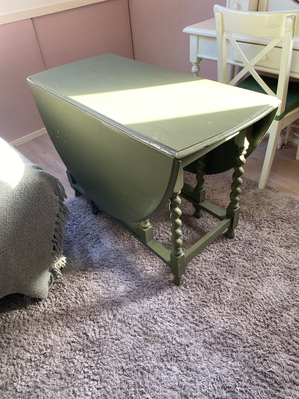 Groene klaptafel - handig en ruimtebesparend, Ophalen, Gebruikt, Rond, Tot twee personen