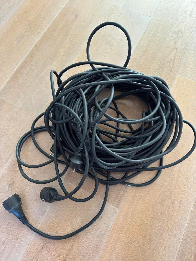 Verlengkabel IP44 2 stuks: 10 meter en 25 (?) meter, Doe-het-zelf en Verbouw, Elektra en Kabels, Ophalen, Zo goed als nieuw, Kabel of Snoer