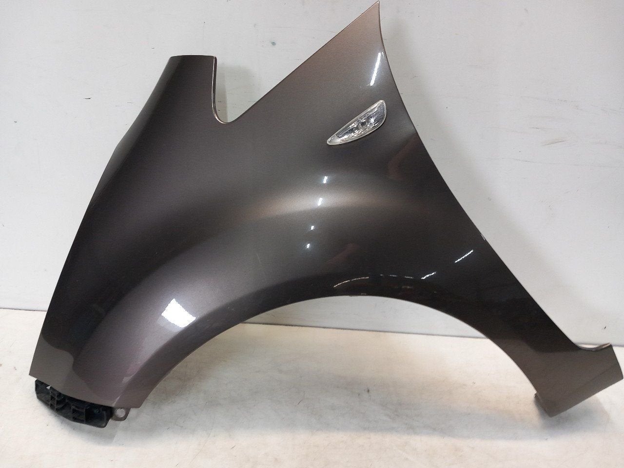 Spatbord links voor Kia Venga, Auto-onderdelen, Onderdelen@venauto.nl, Van der Ven Autorecycling B.V., Ettenseweg 76, 4706 PB Roosendaal, The Netherlands