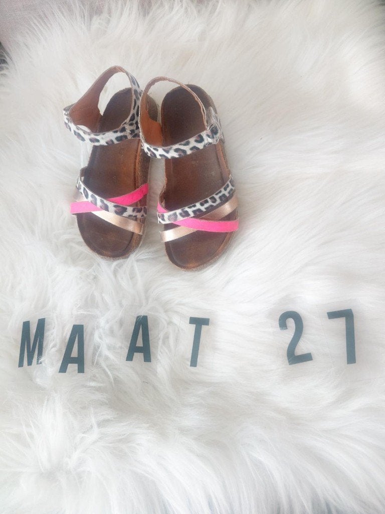 Sandalen roze wit met luipaardprint maat 27, Gebruikt, Meisje, Schoenen, Ophalen of Verzenden