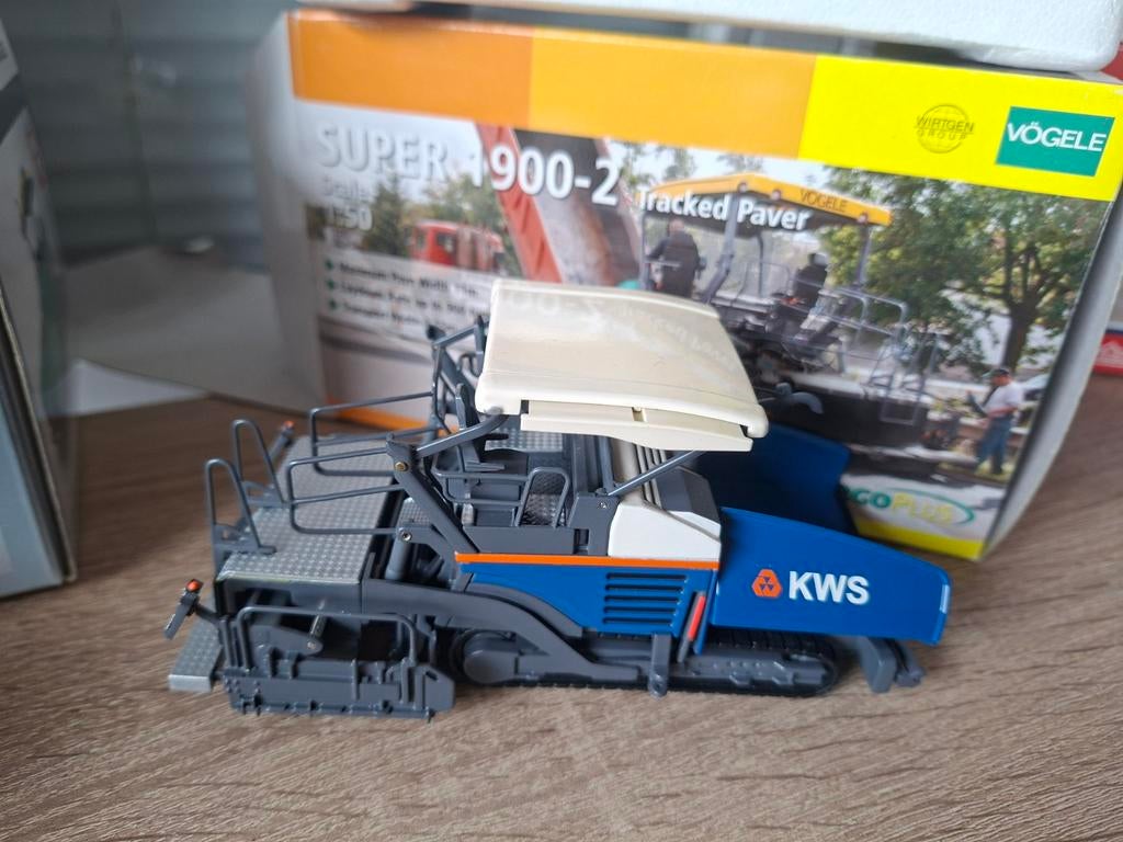 Vögele KWS Super 1900-2 Tracked Paver - Schaalmodel, Hobby en Vrije tijd, Ophalen of Verzenden