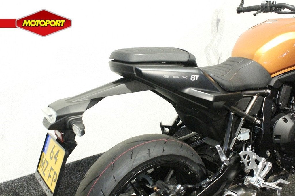 Suzuki GSX GSX-8T, Bedrijf, Naked bike