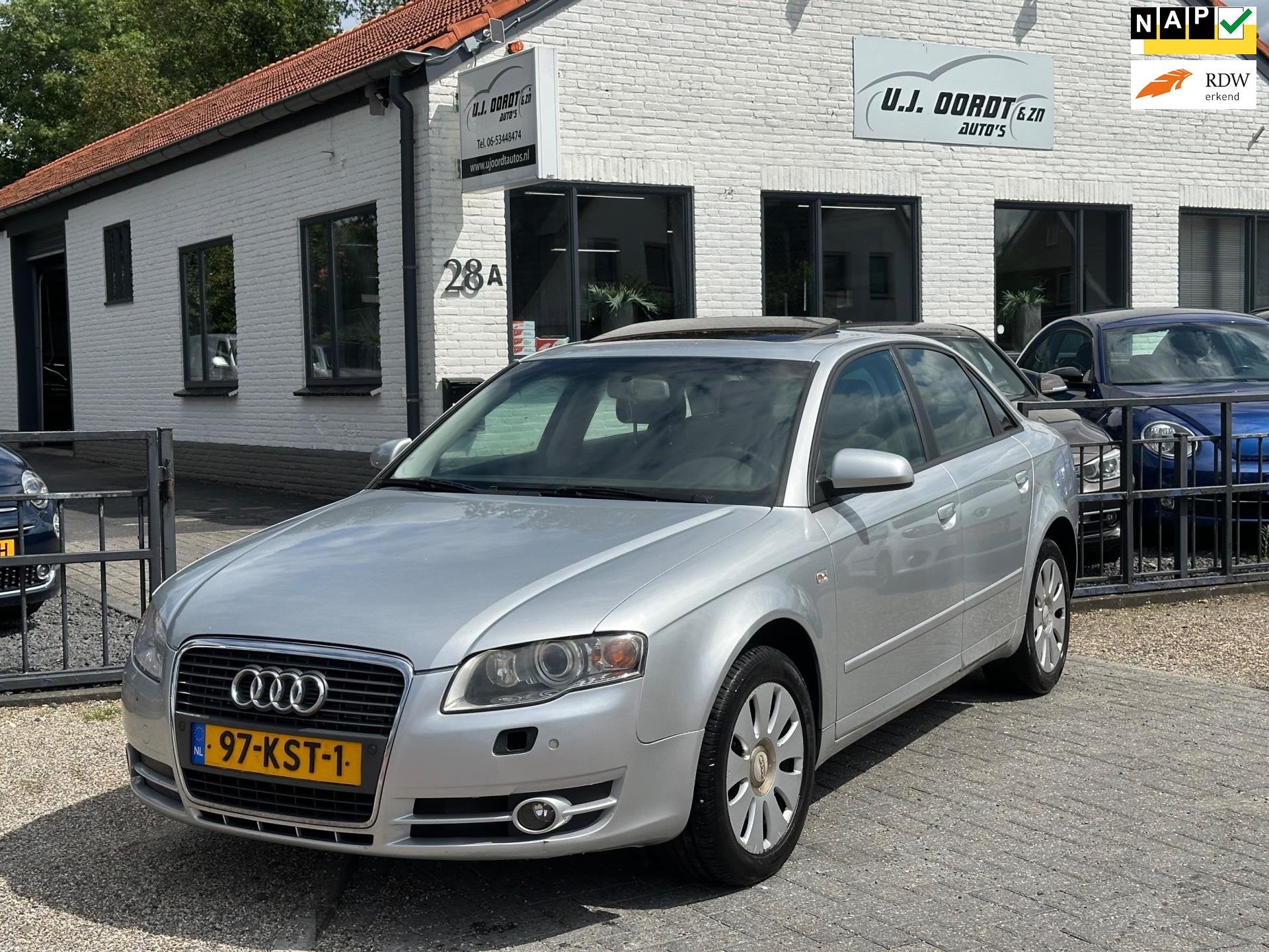 Audi A4 Limousine 2.0 TDI automaat!, Auto's, Gebruikt, 4 cilinders, Bedrijf, Diesel