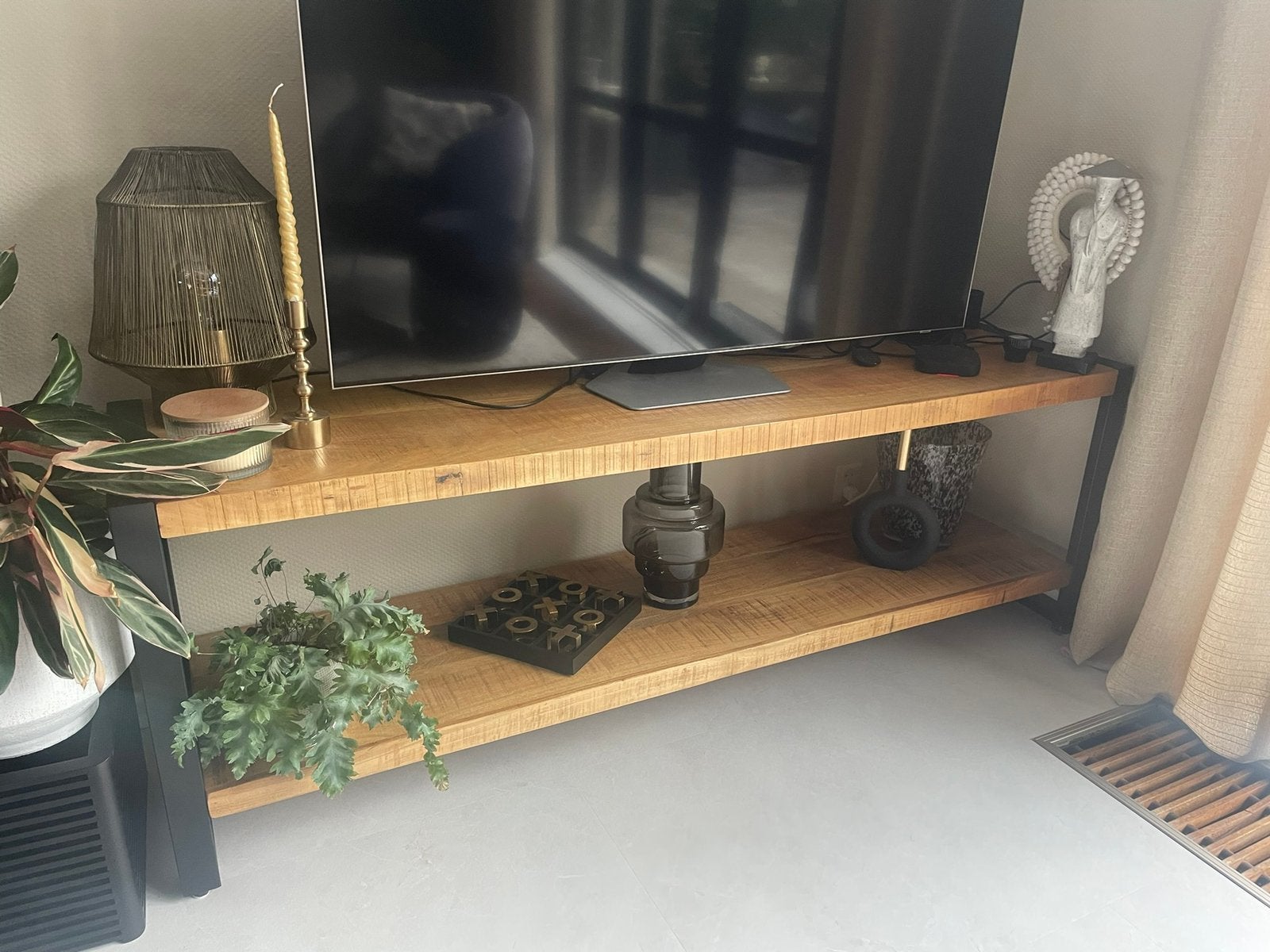 Mangohouten tv-meubel, Ophalen, 150 tot 200 cm, Zo goed als nieuw, Modern