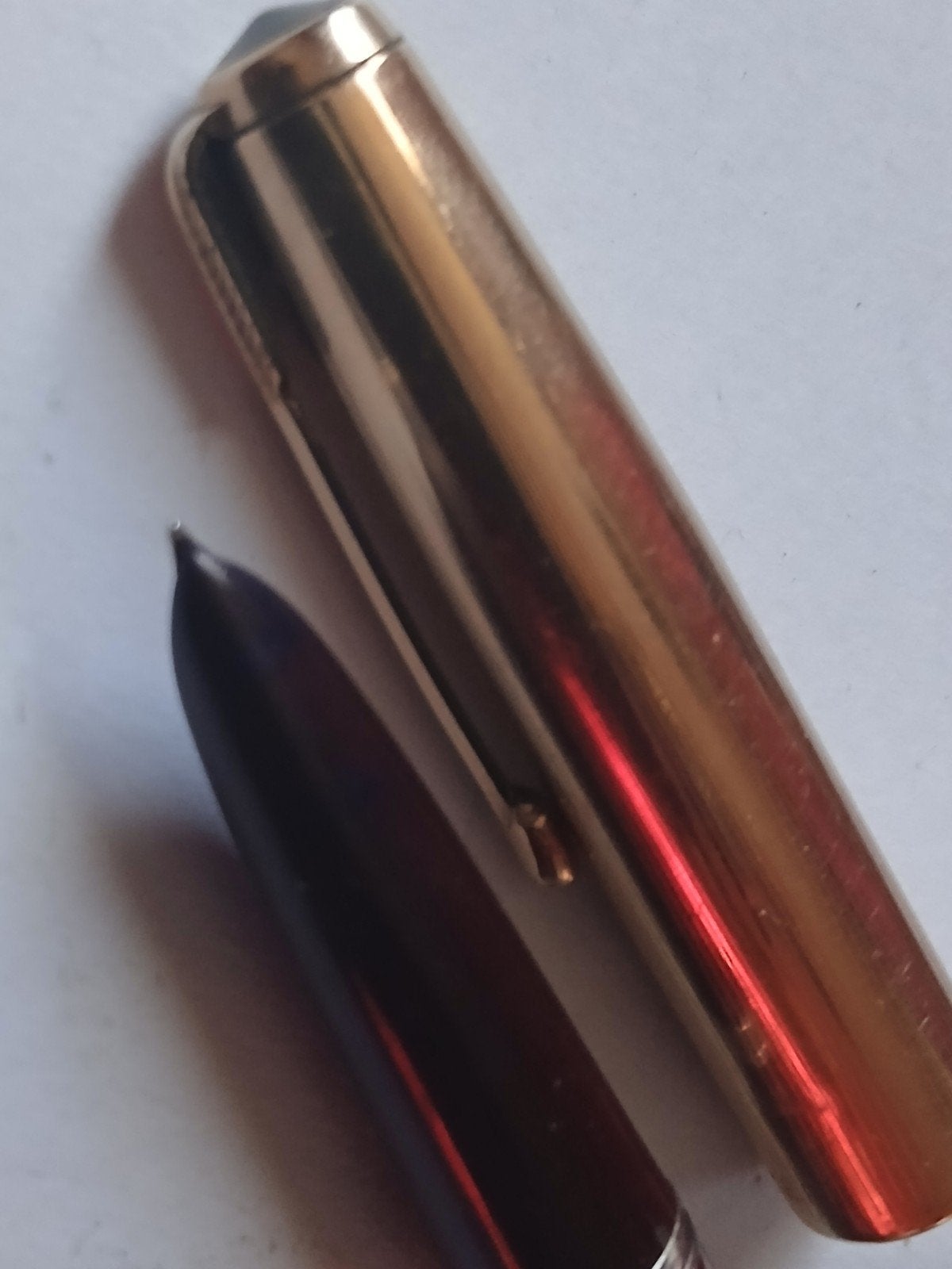 Vintage Parker 51 Vulpen - Goudkleurig met Zwarte Details, Verzamelen, Ophalen of Verzenden, Gebruikt, Vulpen, Parker