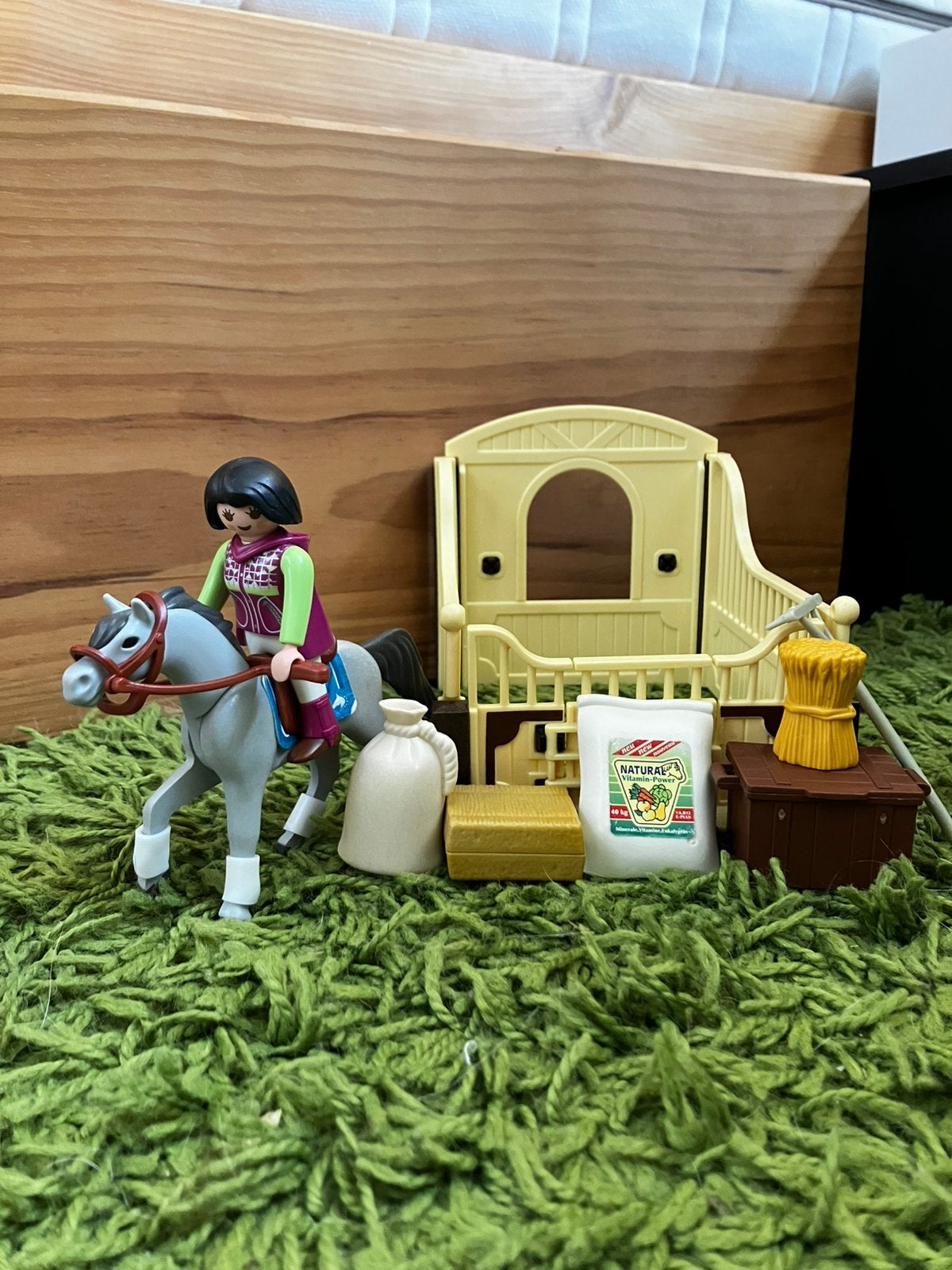Playmobil paard met ruiter en stal, Ophalen of Verzenden, Zo goed als nieuw, Los playmobil