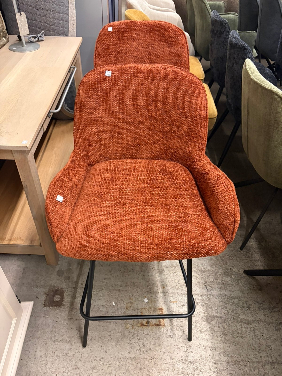 2 rood stoffen barkrukken €45,- p.s - Nieuw!, Ophalen, ., 60 tot 90 cm, .