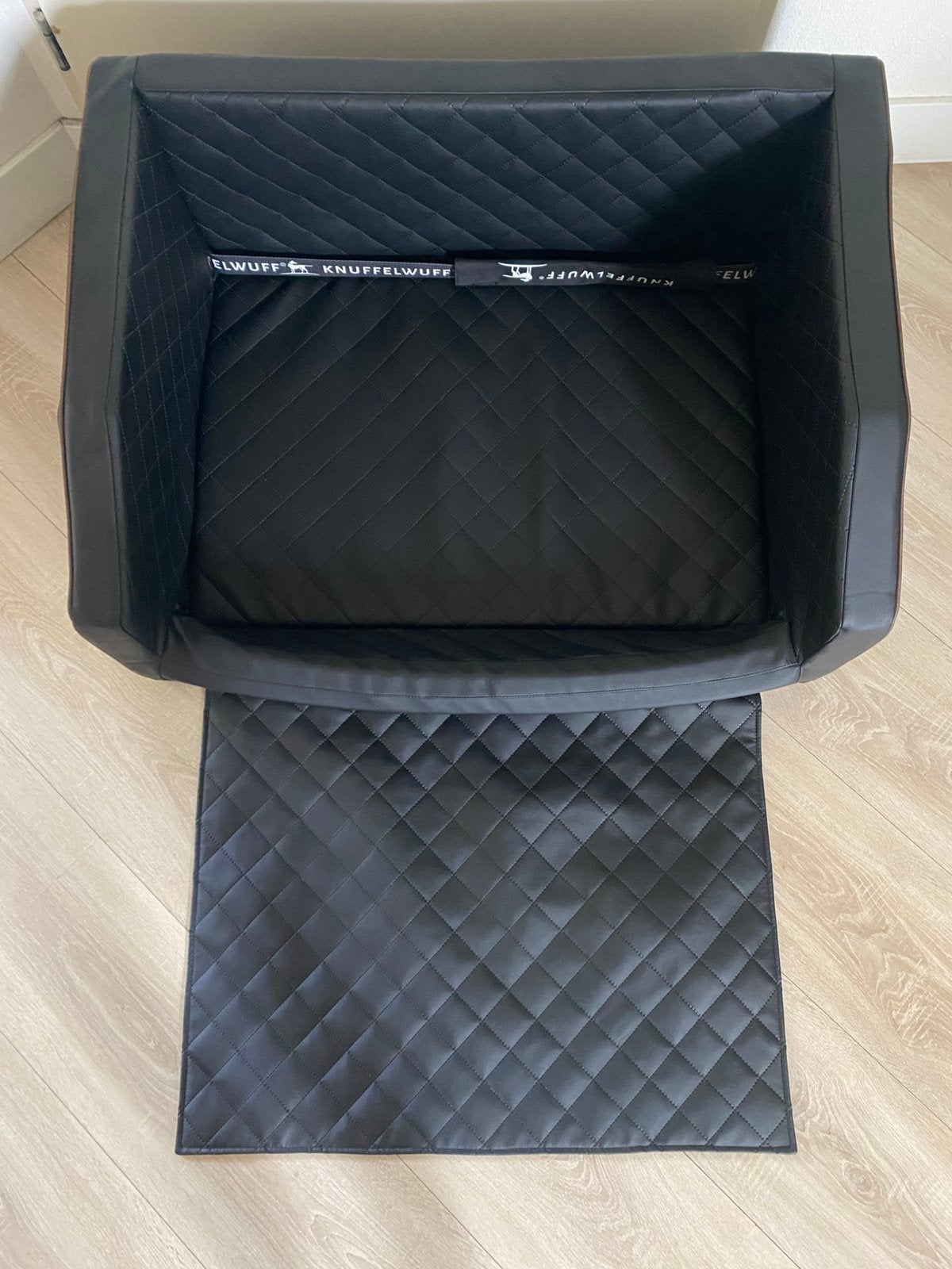 Knuffelwuff hondenmand auto – maat 1 - 90 x 65 x 39cm, Dieren en Toebehoren, Ophalen, Zo goed als nieuw