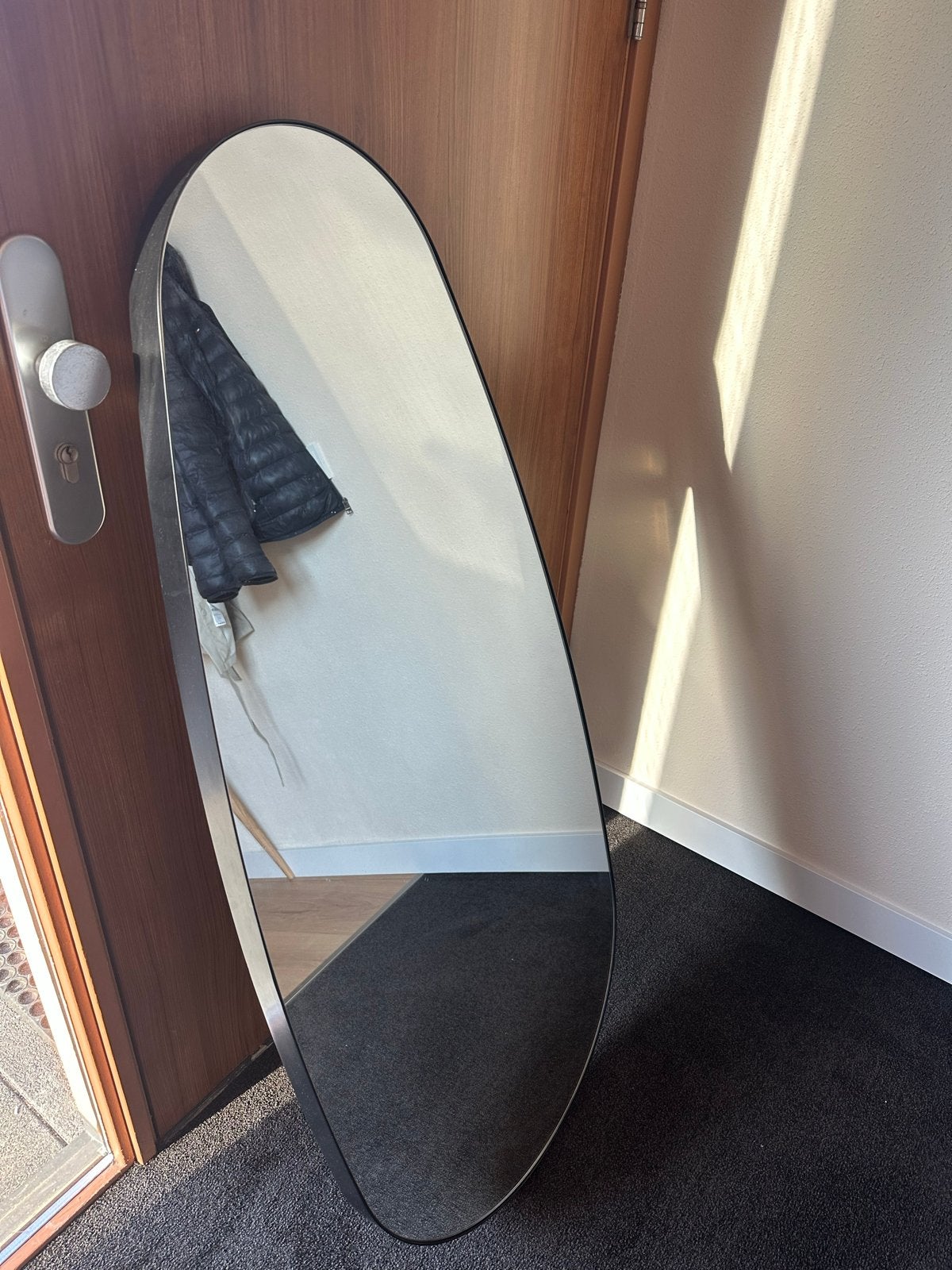Stijlvolle ovale passpiegel met zwarte rand, Huis en Inrichting, Ophalen, Zo goed als nieuw, 50 tot 75 cm, 150 tot 200 cm