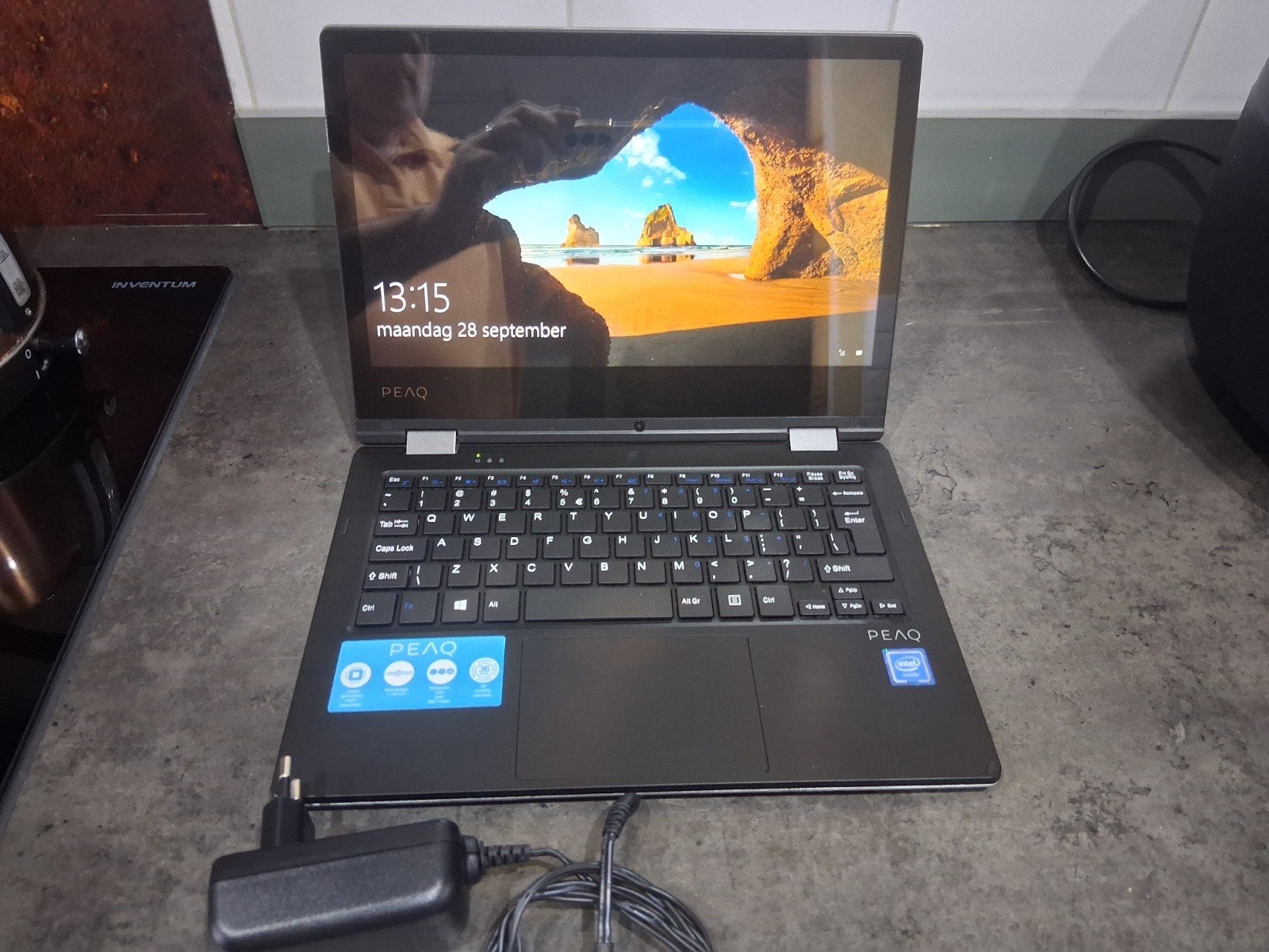 Laptop - 11 inch met Tablet modes, Computers en Software, PEAQ, Gebruikt, Minder dan 4 GB, Qwerty