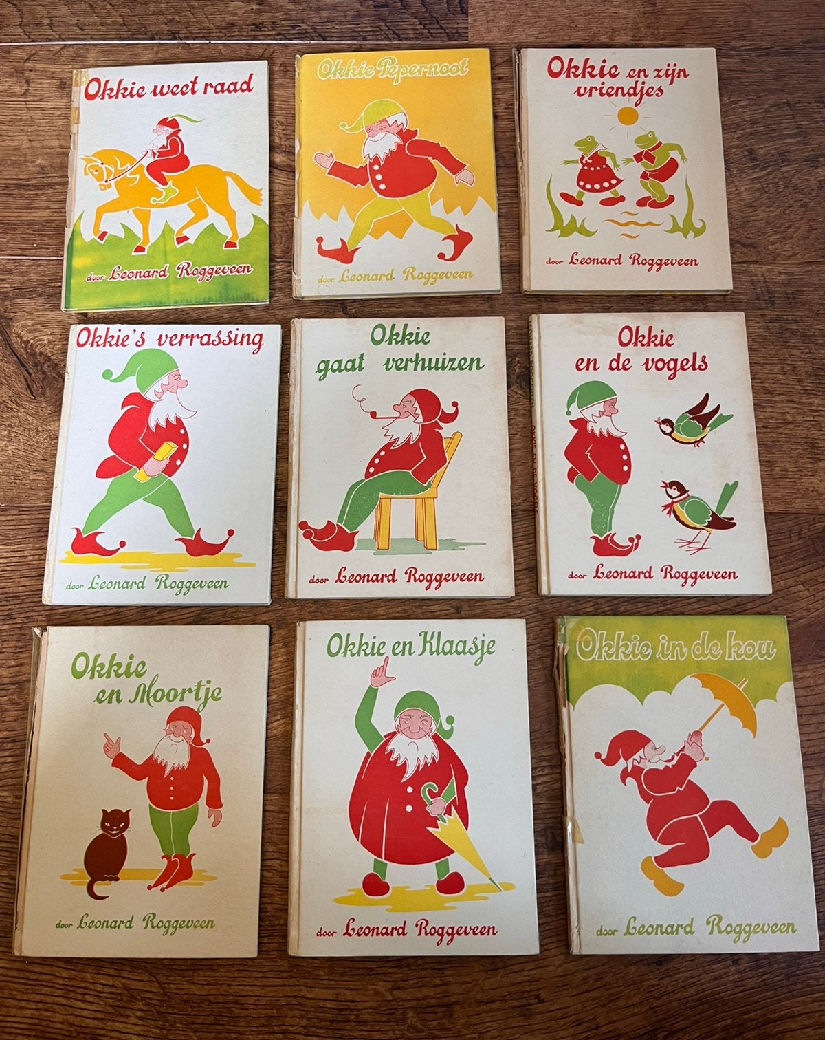9 Okkie boekjes, Leonard Roggeveen | vroege drukken, Boeken, Ophalen of Verzenden, Gelezen