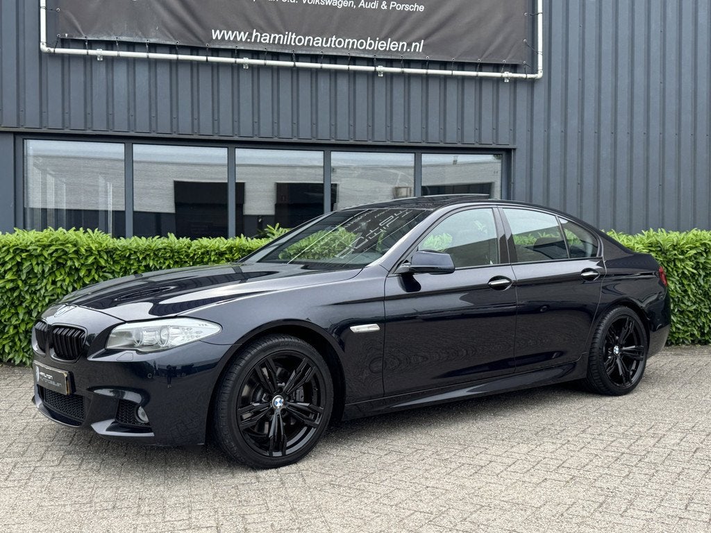 BMW 5 Serie 528i 245pk M-Sportpakket Schuifdak Nl Auto!, Euro 5, Achterwielaandrijving, Gebruikt, Zwart