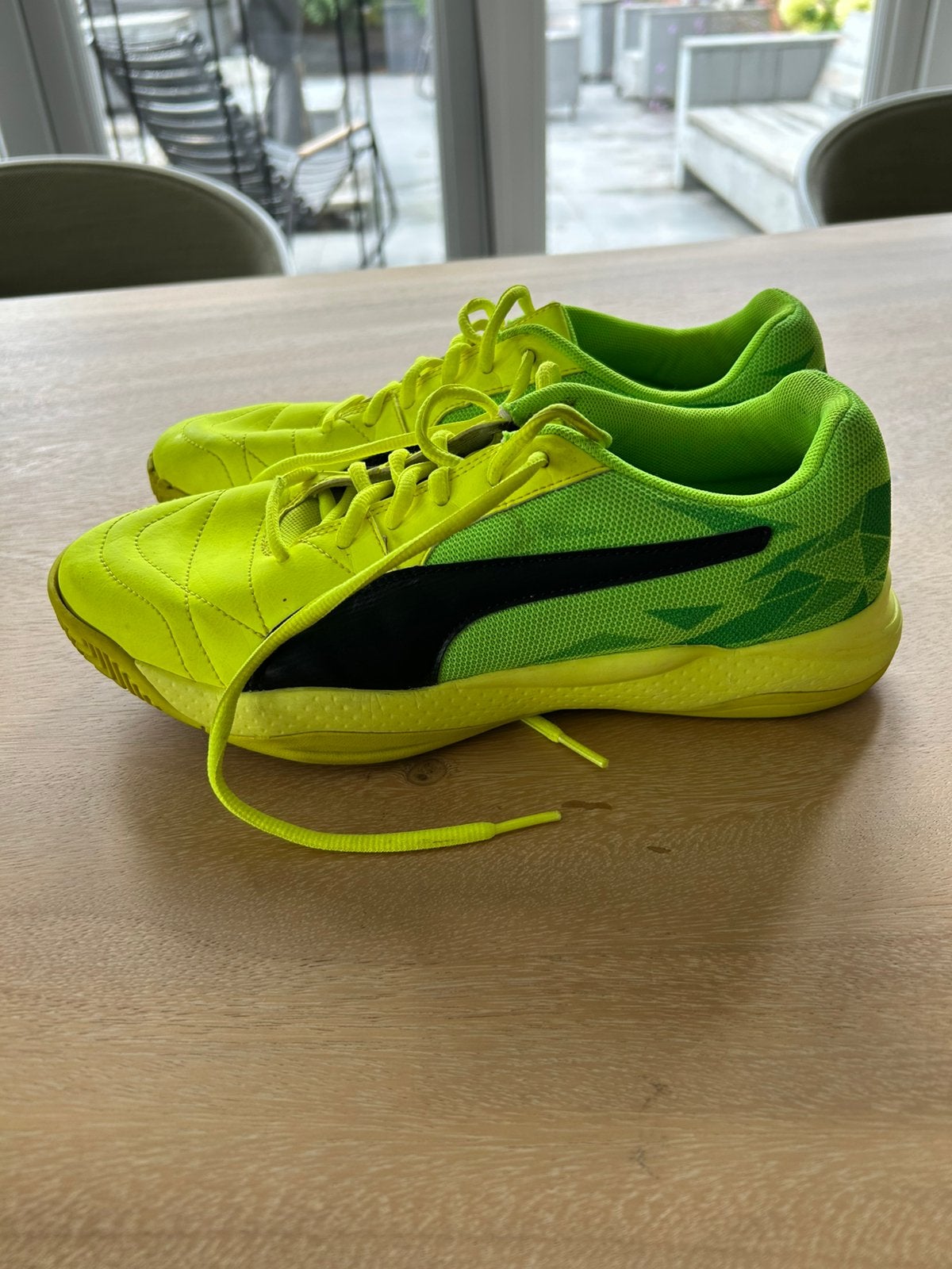 Bijna nieuwe zaalschoenen mt 41 Nike, Maat XS of kleiner, Schoenen, Ophalen of Verzenden, Zo goed als nieuw