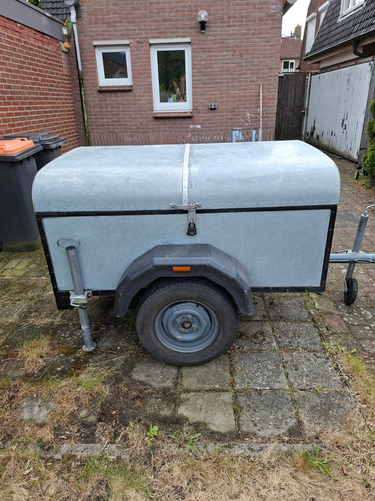Compacte aanhanger met deksel - Ideaal voor extra bagage, Ophalen