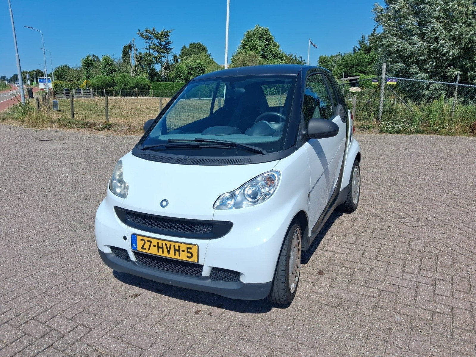 Smart ForTwo 1.0 45KW Coupe MHD AUT 2009 Zwart, Auto's, Smart, Automaat, Achterwielaandrijving, 18 €/maand, 61 pk
