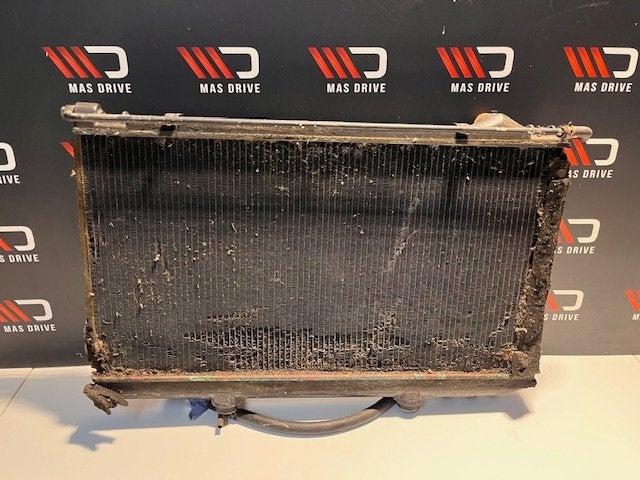 Lexus LS400 ucf10 radiator, Gebruikt