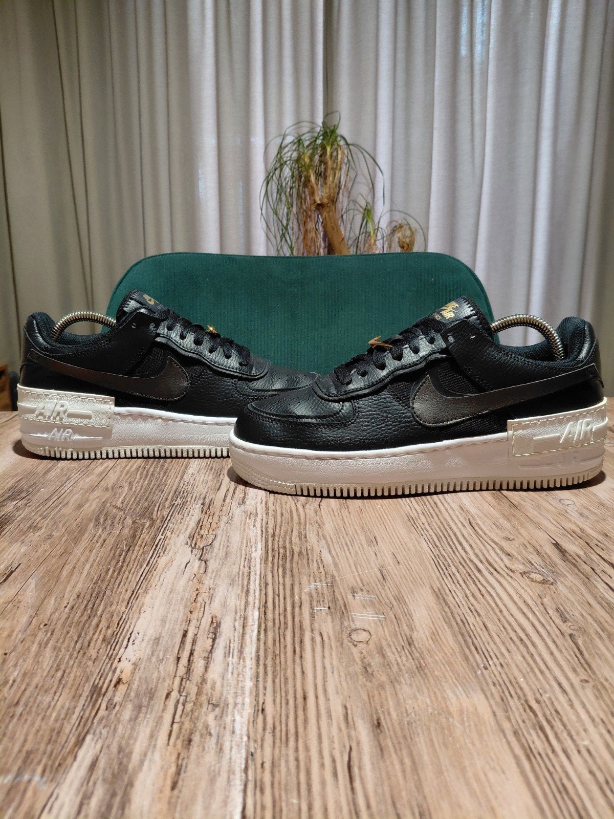 Nike Air Force 1 Shadow 'Black Gold' Side 40, Ophalen of Verzenden, Zwart, Sneakers of Gympen