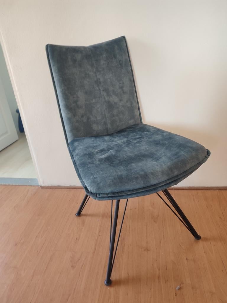Sturdy, comfortable, stylish chair, Huis en Inrichting, Stoelen, Ophalen, Eén