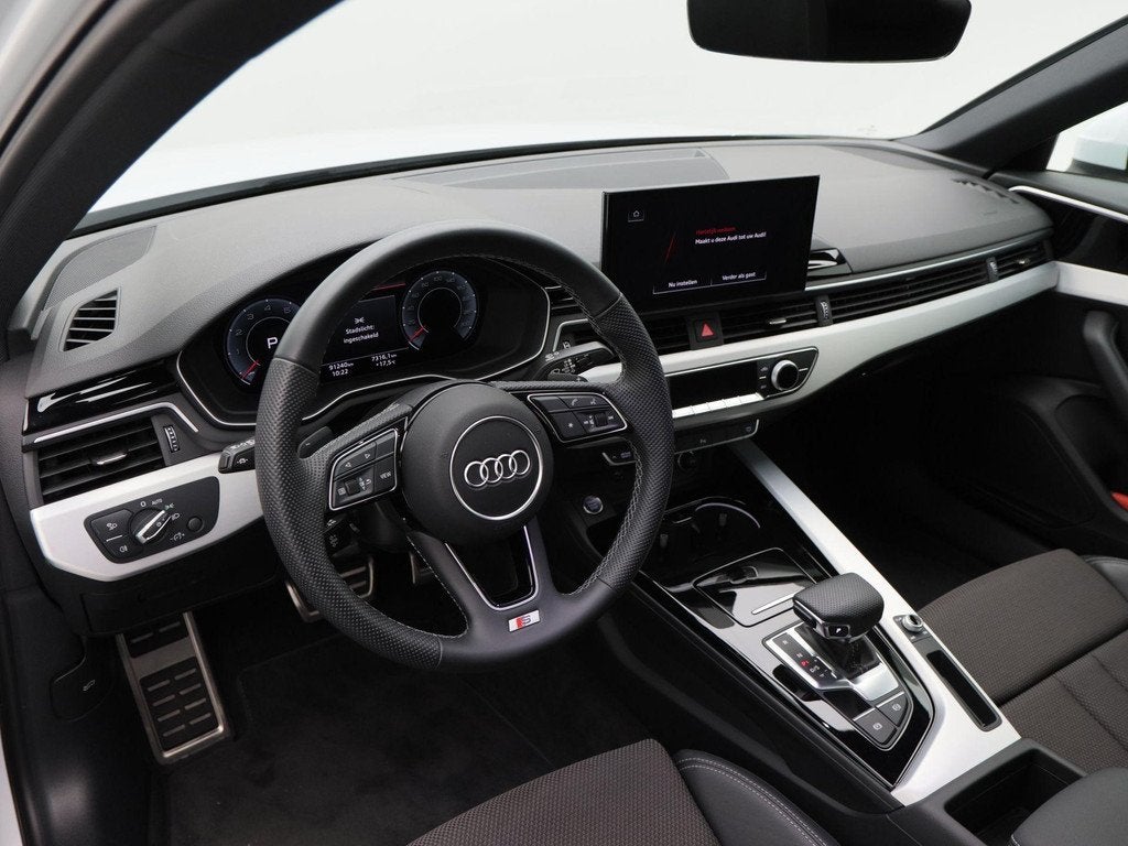 Audi A4 Limousine 35 TFSi S-Line Competition 150 Pk Automaat, Auto's, Audi, Gebruikt, 4 cilinders, Origineel Nederlands, Sedan