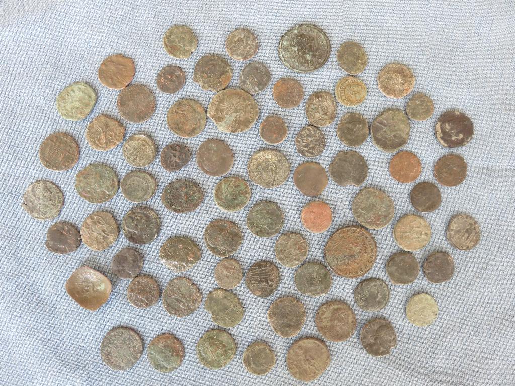 70 Romeinse munten - 3- . 4e eeuw - bodemvondsten, Ophalen of Verzenden, Overige landen, Setje