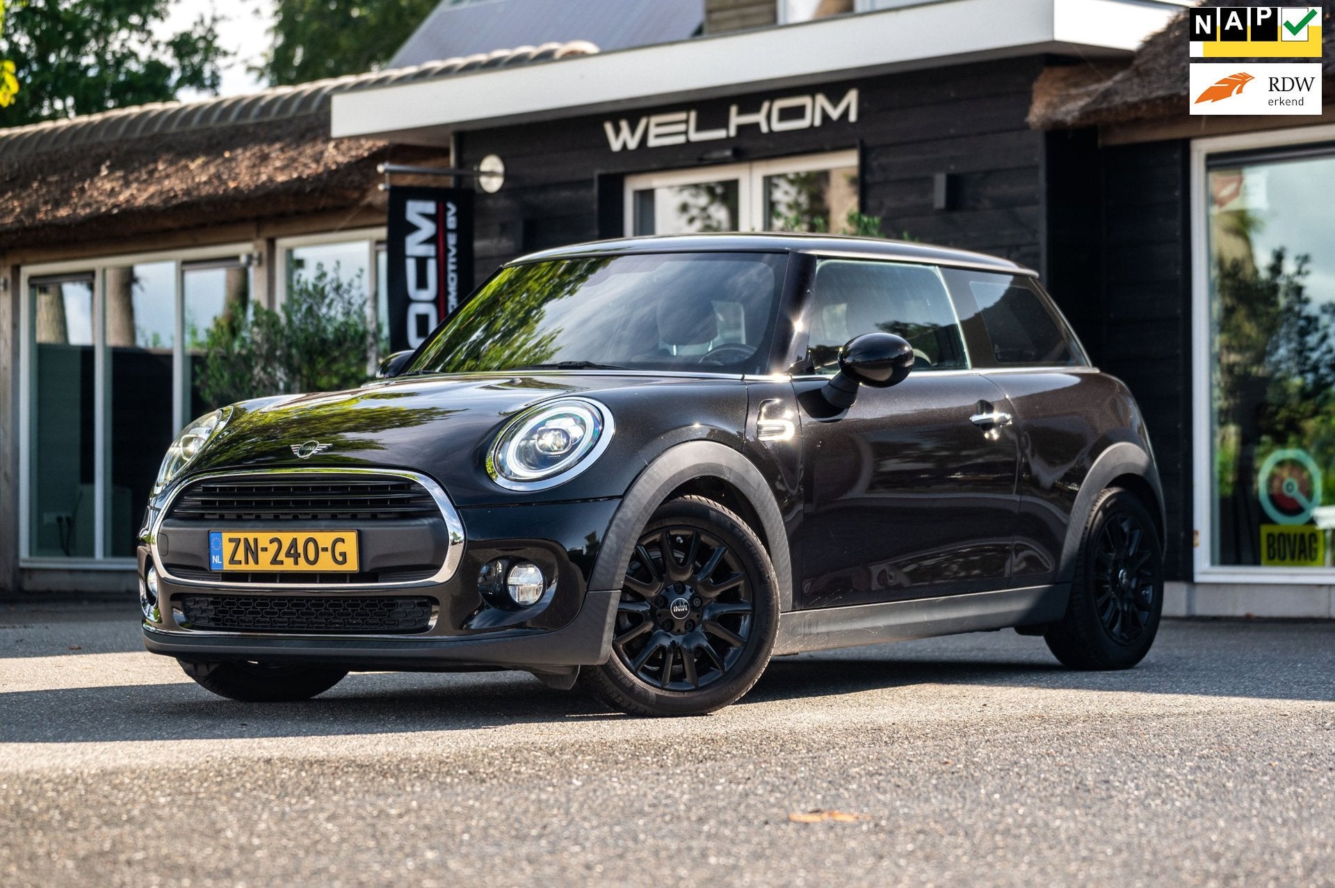 Mini 3-Deurs 1.5 One Chili NL Auto I Dealeronderhouden I NAP, Auto's, Voorwielaandrijving, Dealer onderhouden, Gebruikt, 4 stoelen