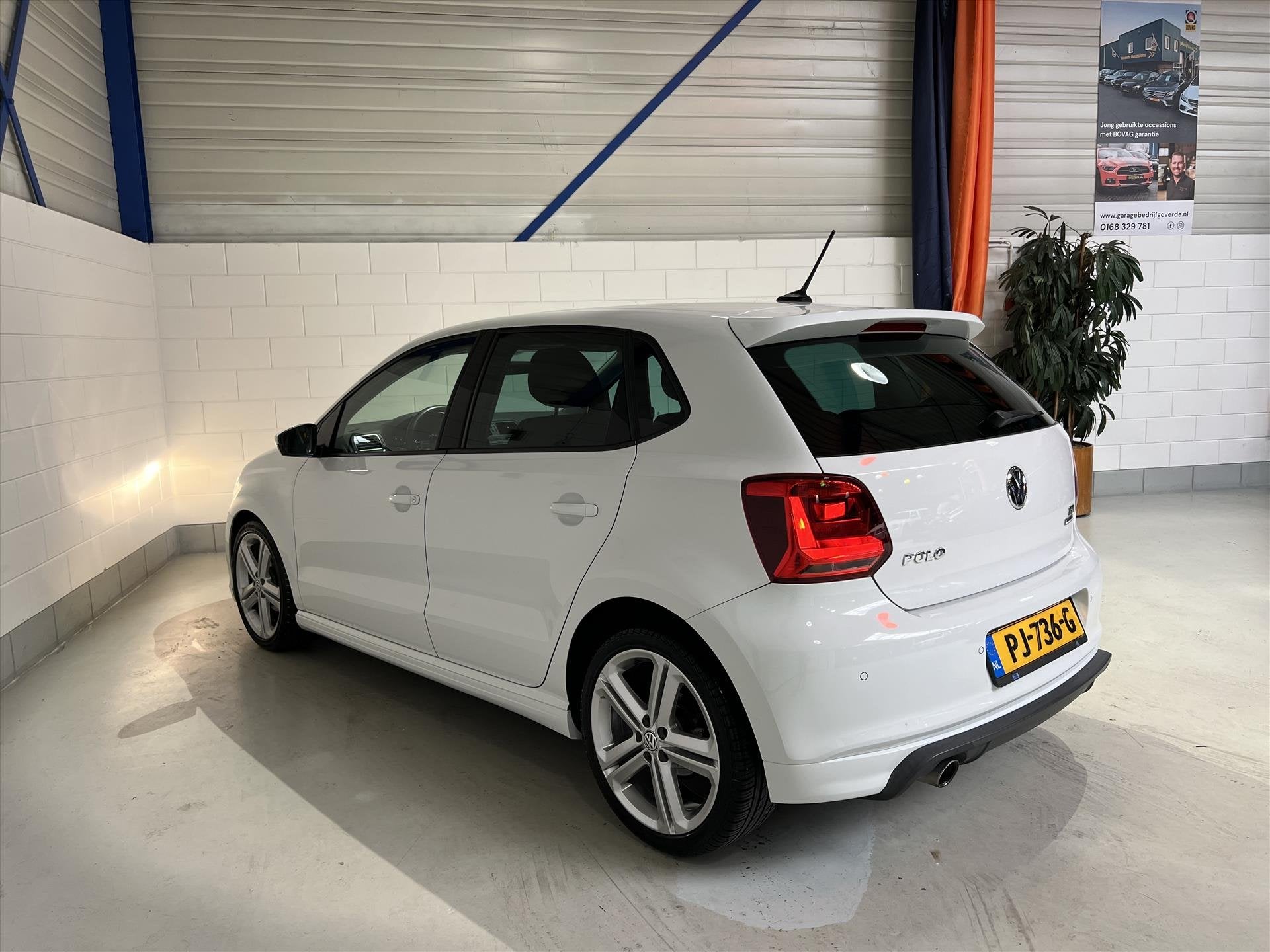Volkswagen Polo 1.2 TSI 90pk R-Line Navi, Climate, Cruise, P, Auto's, Stof, 4 cilinders, Wit, Origineel Nederlands