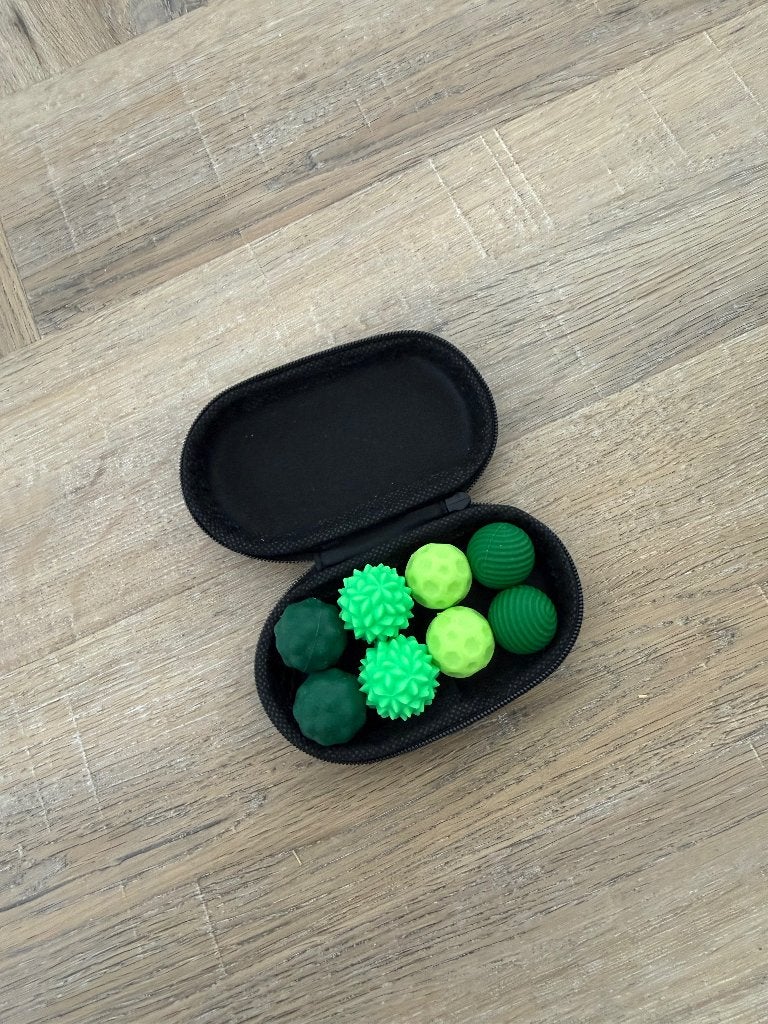 Nieuw 8x groen fidget toys stress ballen magnetisch met case, Ophalen of Verzenden, Nieuw
