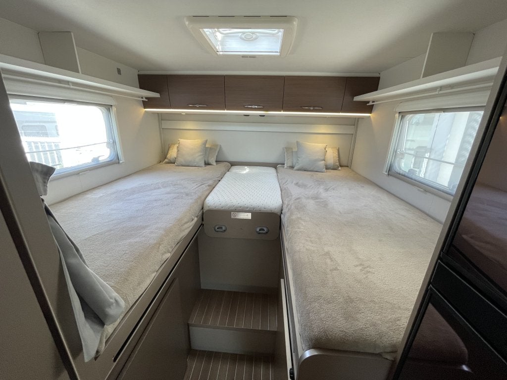Hymer Etrusco T7300 SB ENKELE BEDDEN + HEFBED FIETSENDRAGER, Overige brandstoffen, 7 tot 8 meter, Bedrijf, Hymer