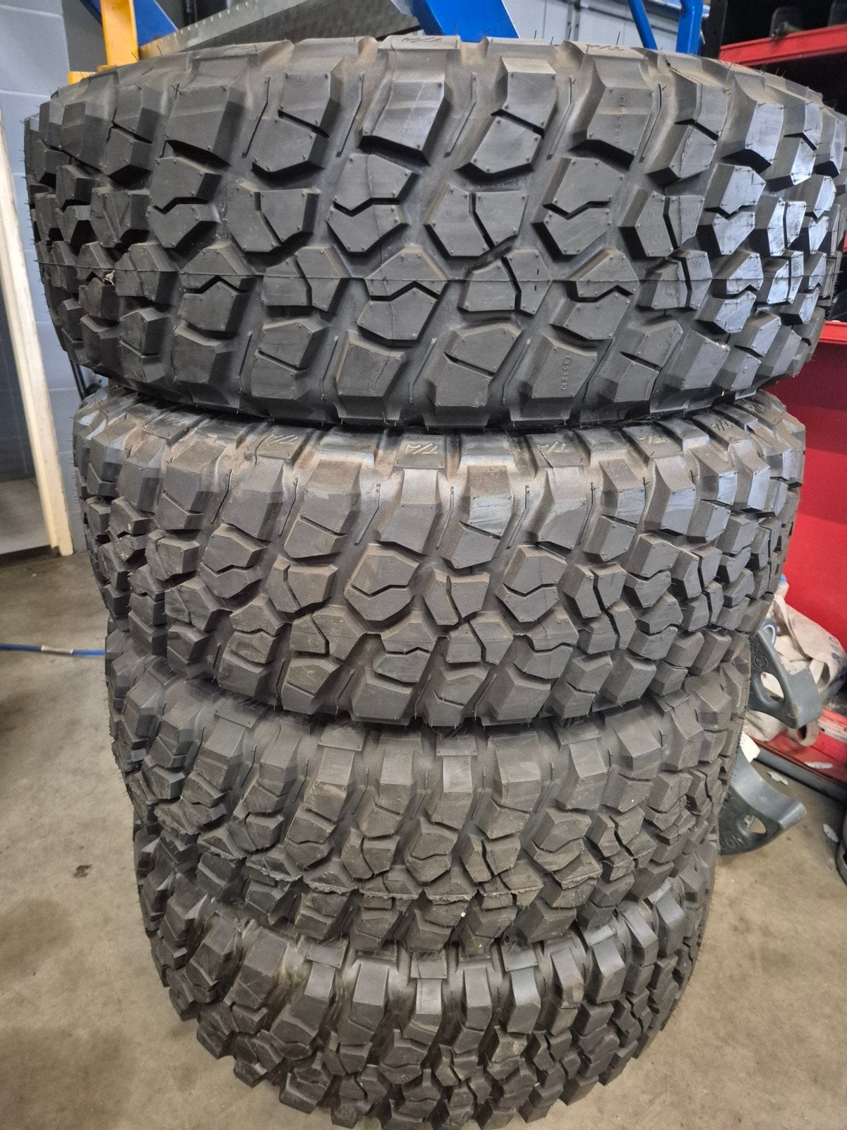 BFGoodrich All-Terrain T/A KO2 banden met velgen 255/75R17, Auto-onderdelen, Banden en Velgen, Ophalen, 255 mm, Banden en Velgen