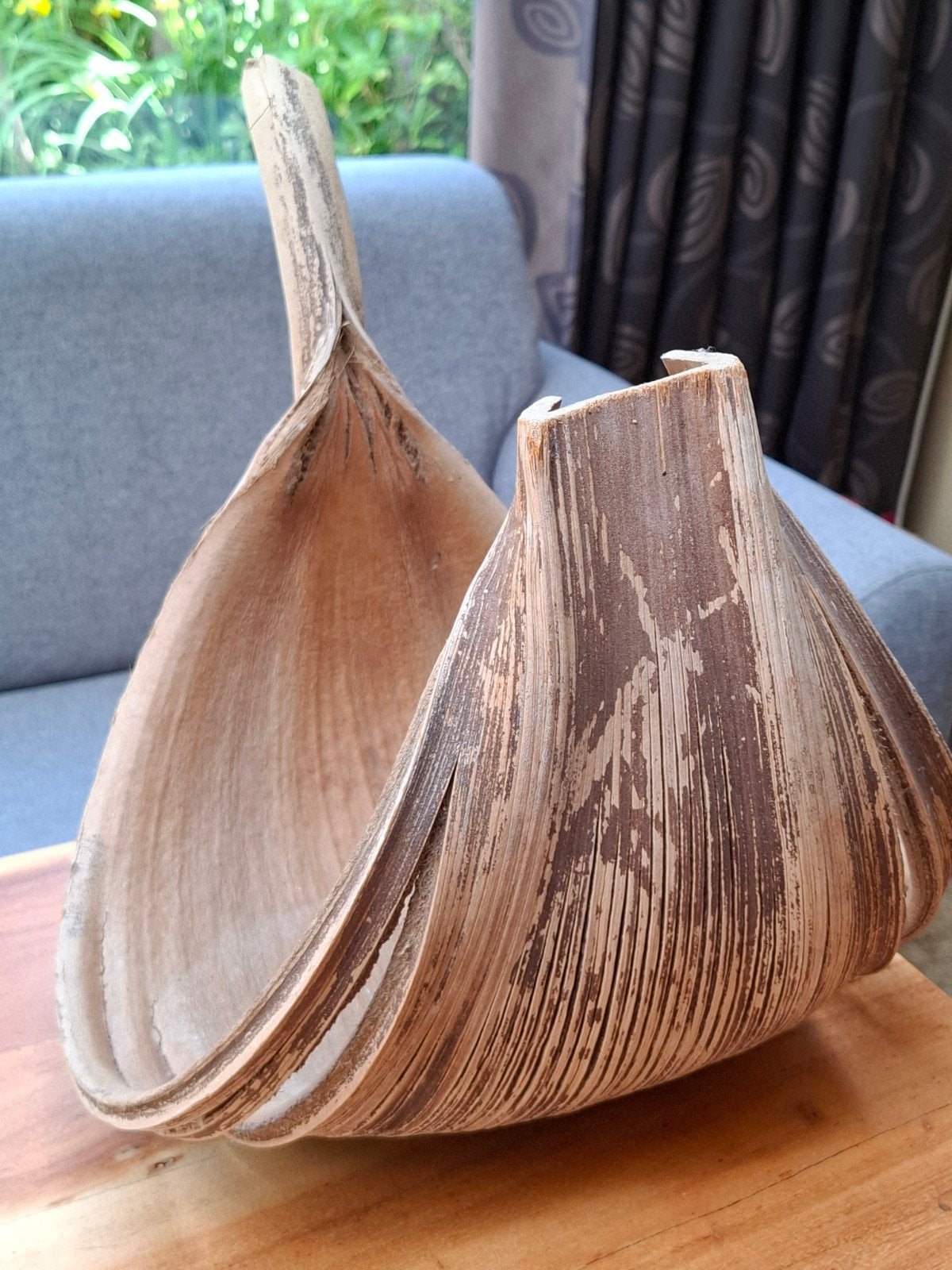 Decoratieve schaal van palmblad - 35 cm, Ophalen of Verzenden, Gebruikt, Overige vormen, Overige materialen