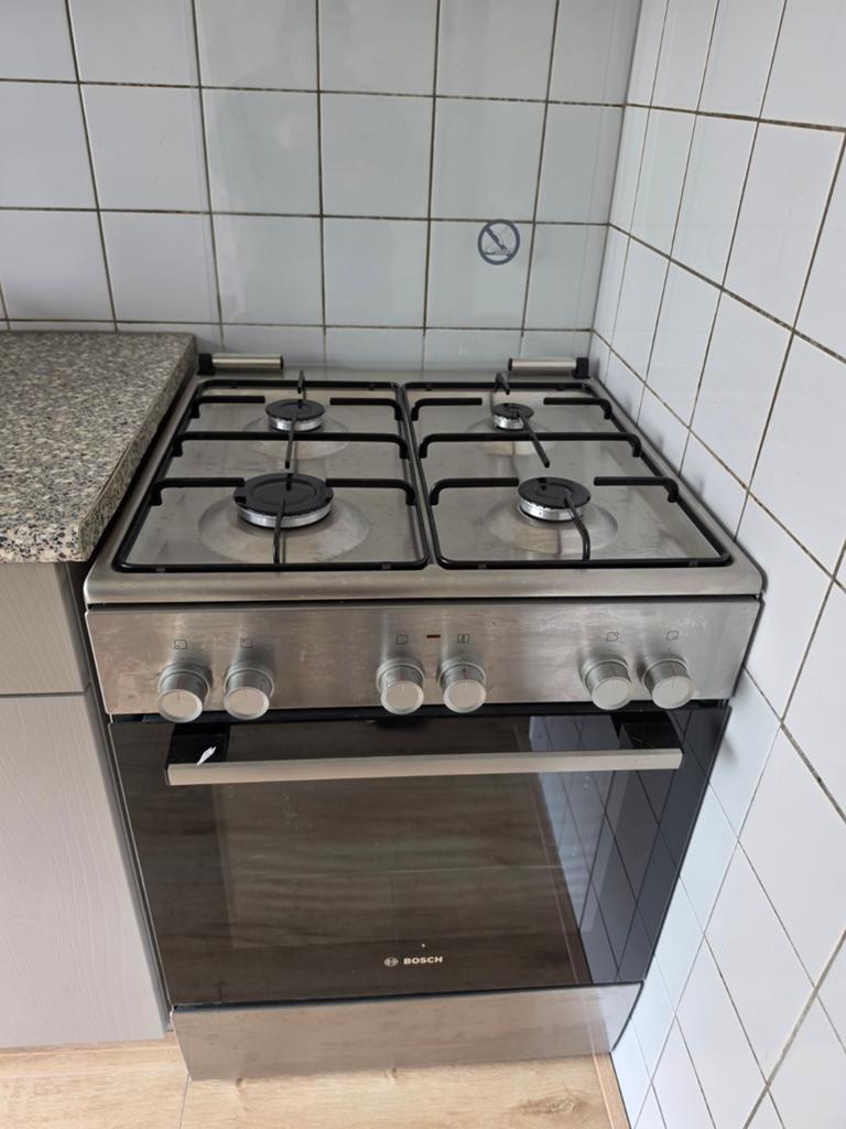 Bosch Vrijstaand Gasfornuis met Oven - Zo goed als nieuw, 60 cm of meer, Zo goed als nieuw, Energieklasse A of zuiniger, Gas