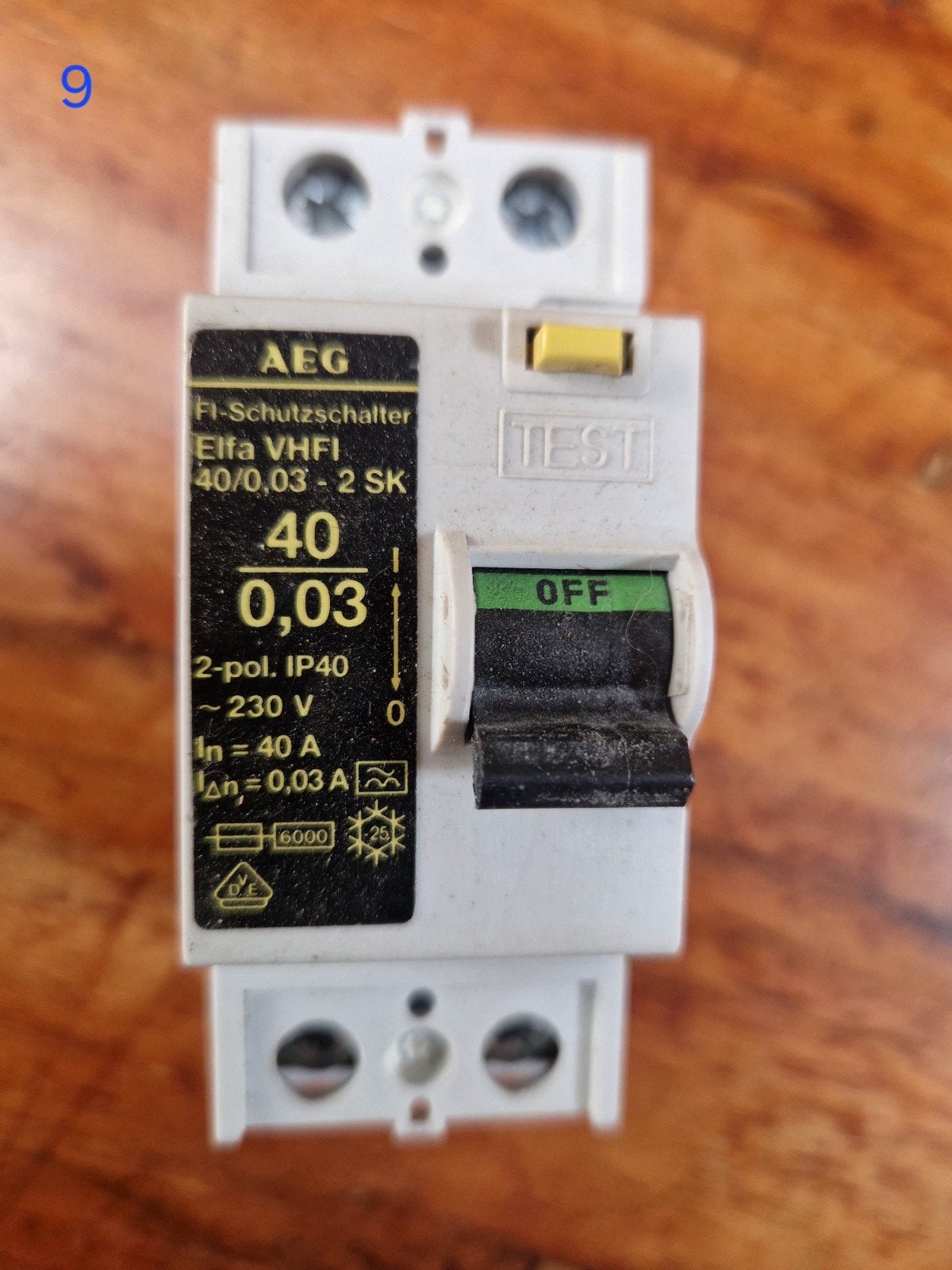 AEG Aardlekschakelaar, Hobby en Vrije tijd, Ophalen of Verzenden