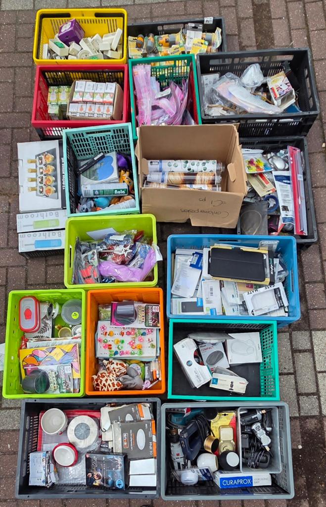 Grote partij rommelmarktspullen, Diversen, Ophalen