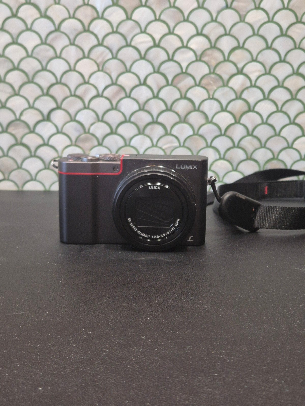 Panasonic Lumix DMC-TZ100 compactcamera met 2 accu's, Panasonic, Ophalen of Verzenden, Zo goed als nieuw, Handleiding