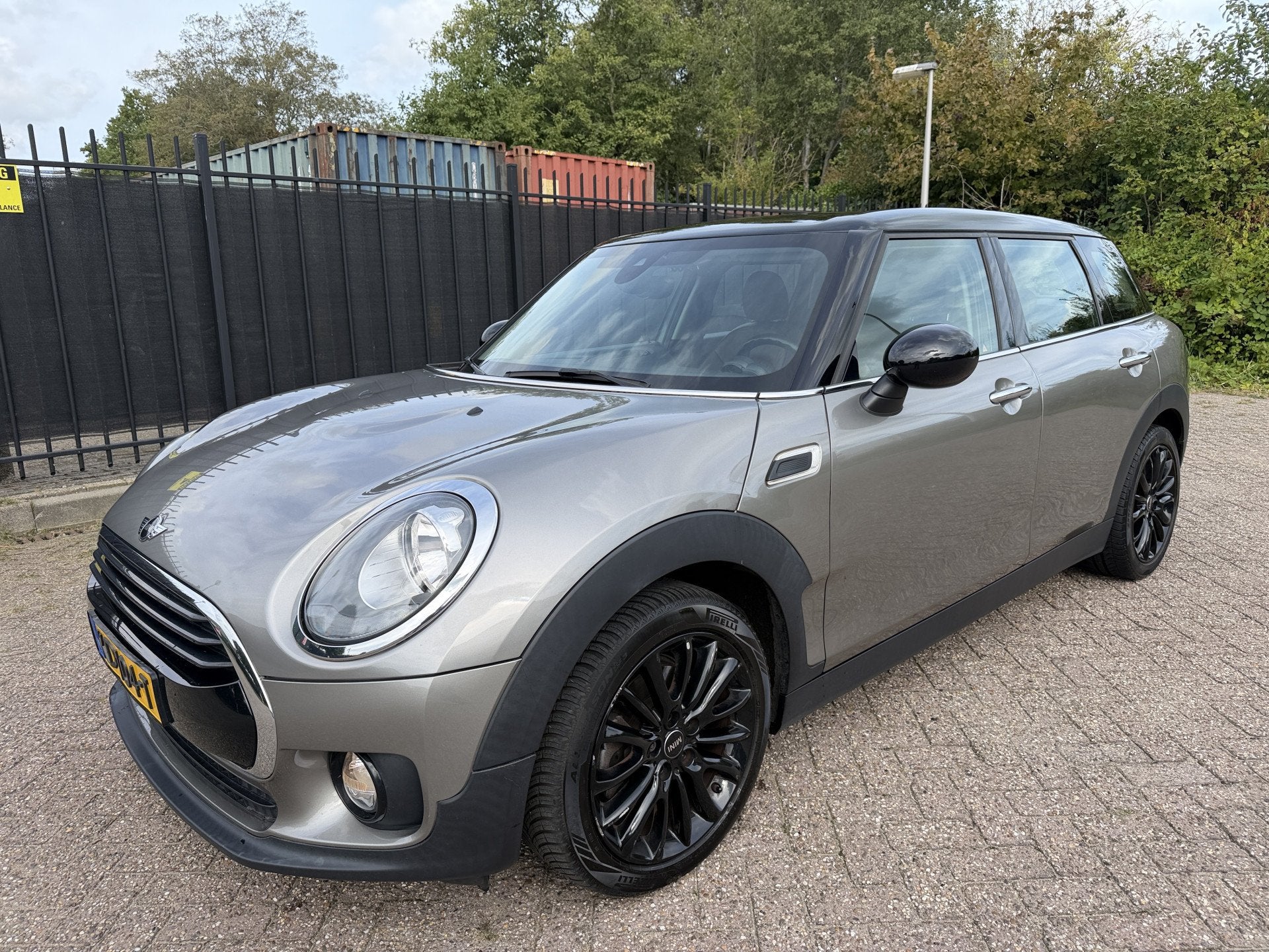 MINI Clubman 1.5 Cooper Autom/Tiptr Business Leer/Navi/Airco, Auto's, 136 pk, Gebruikt, 3 cilinders, 1300 kg
