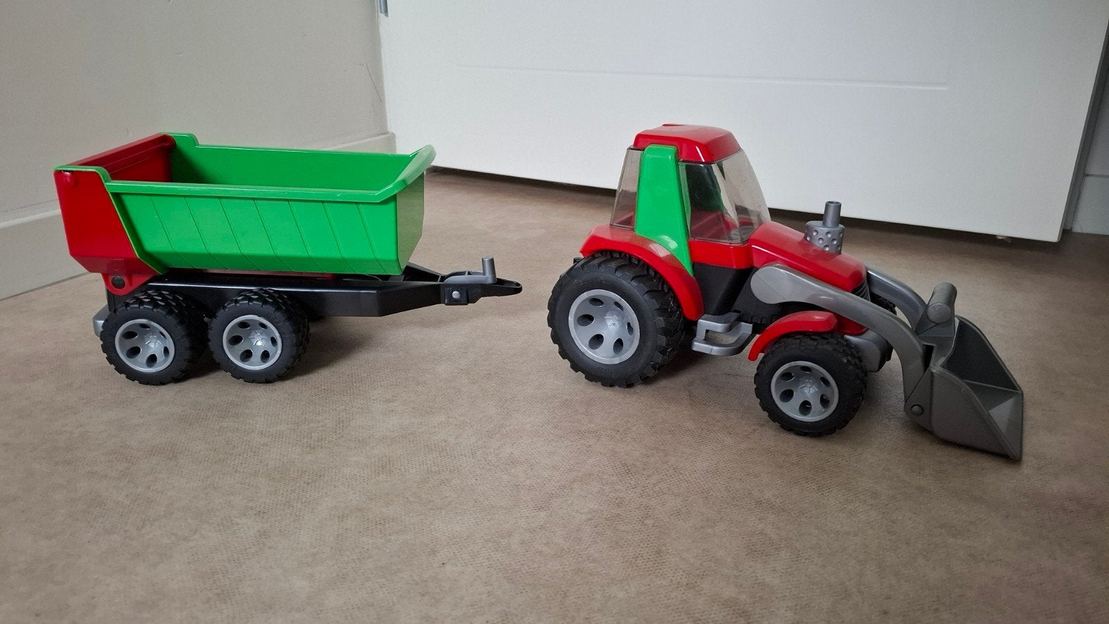 Bruder tractor met kiepwagen, Ophalen of Verzenden, Zo goed als nieuw