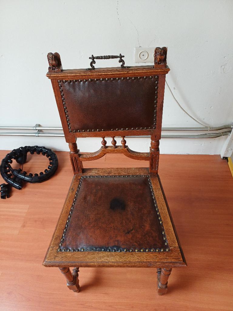 oude antieke stoel, Antiek en Kunst, Ophalen of Verzenden