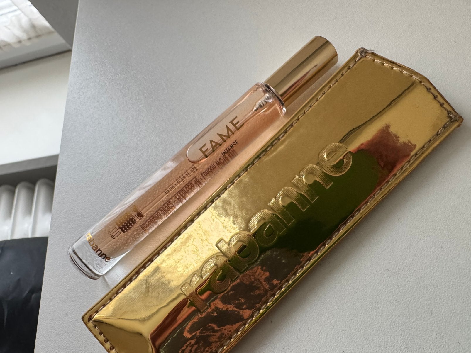 Paco Rabanne Fame Intense Dames Parfum Travelspray 10ml, Sieraden, Tassen en Uiterlijk, Ophalen of Verzenden, Nieuw