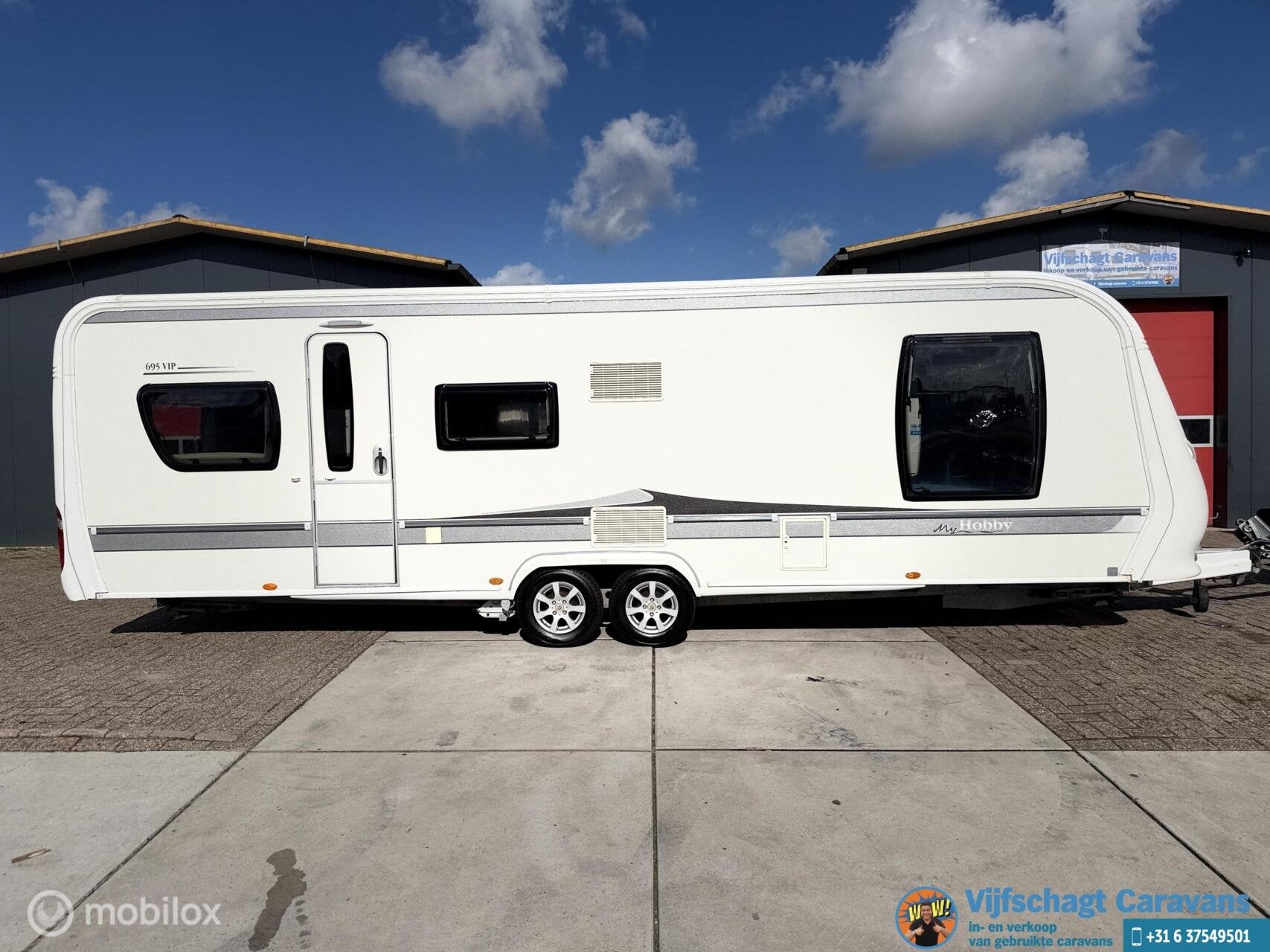 Hobby VIP 695 incl mover, voortent, luifel, airco, Hobby, Bedrijf, 8 meter en meer, 1500 - 2000 kg